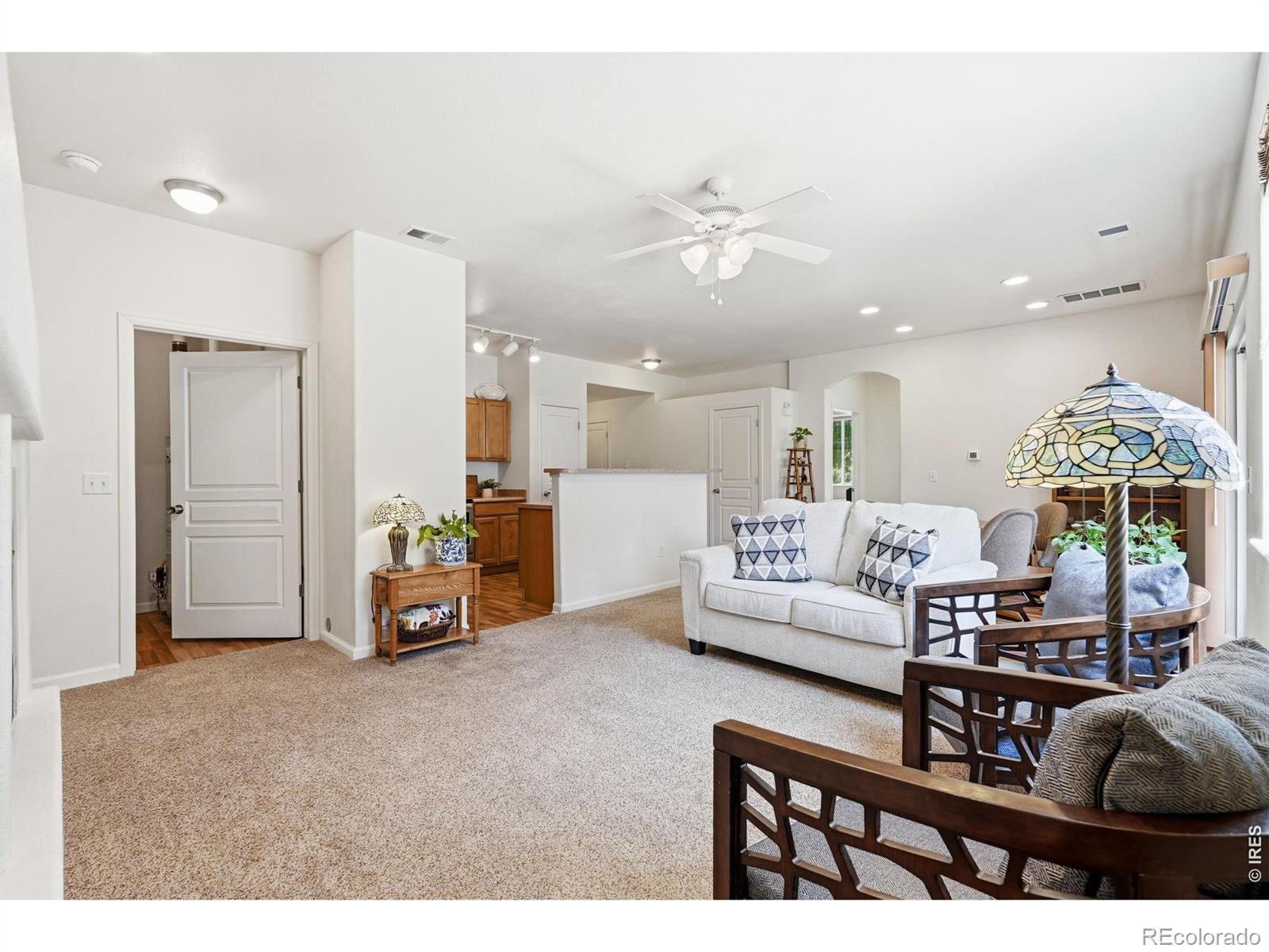 MLS Image #5 for 837 e 98th avenue,thornton, Colorado
