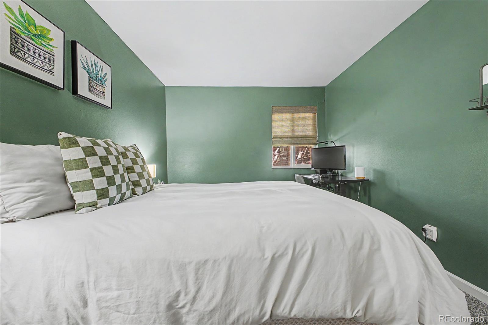 MLS Image #20 for 12120 e amherst circle,aurora, Colorado