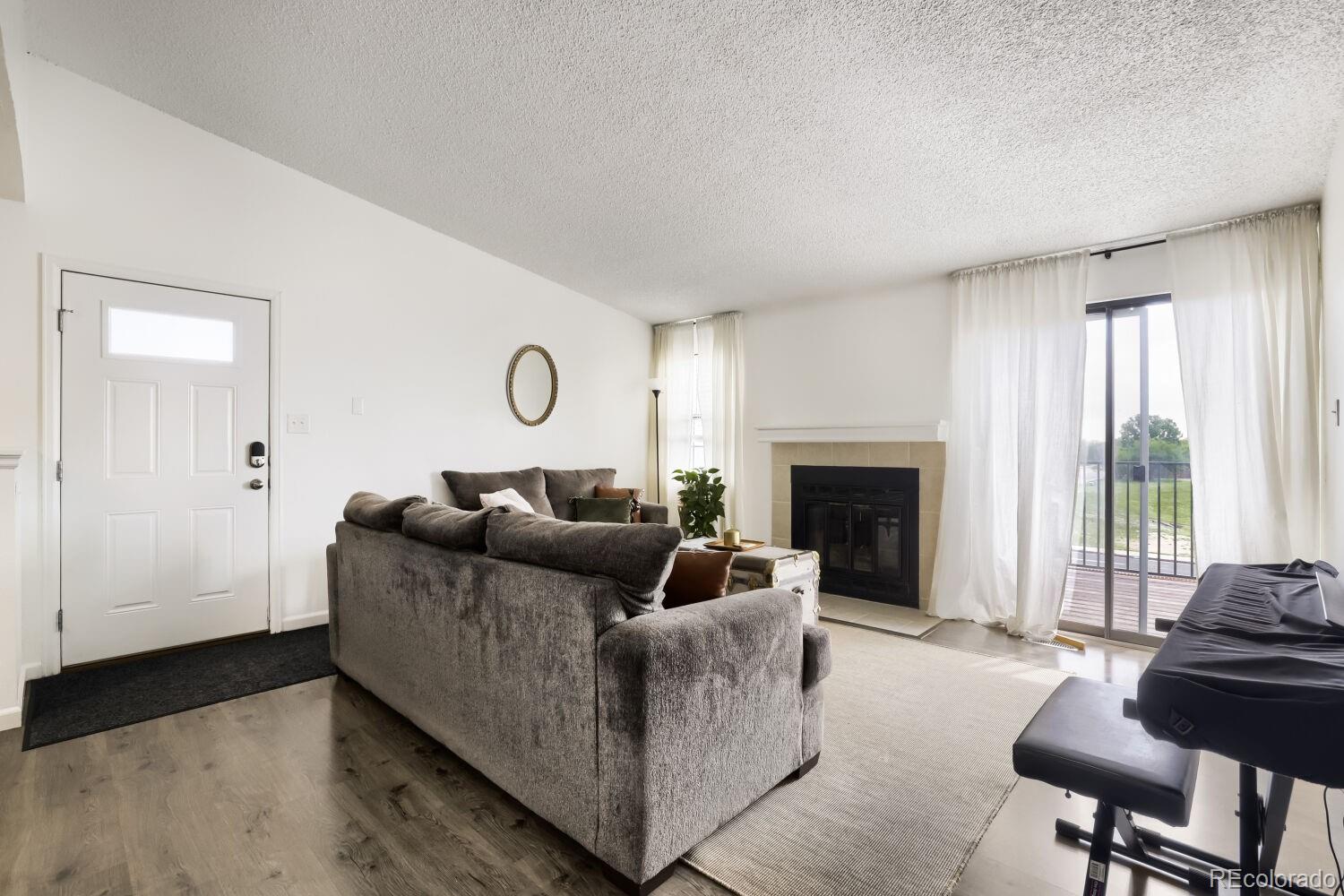 MLS Image #4 for 11981  bellaire street e,denver, Colorado