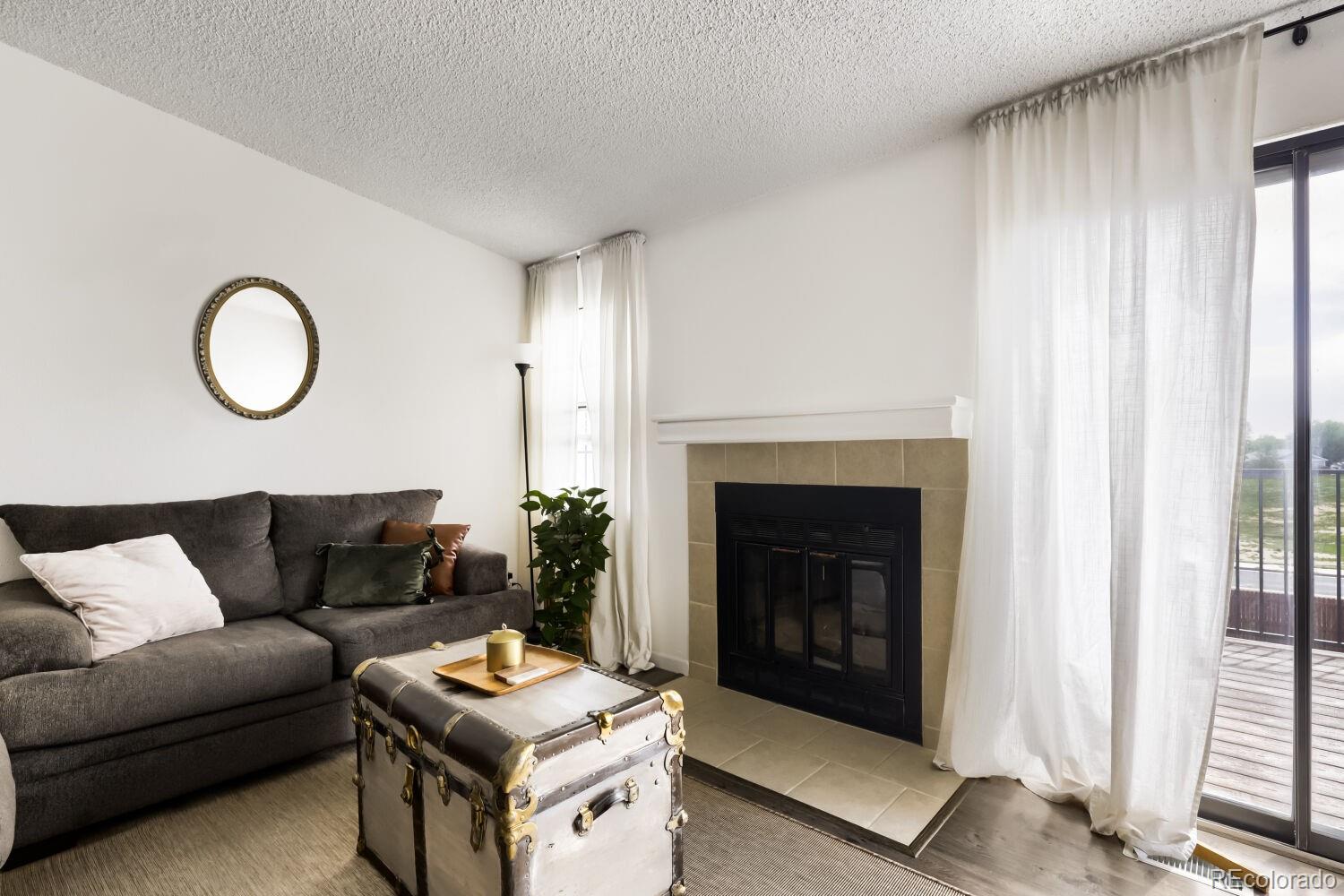 MLS Image #5 for 11981  bellaire street e,denver, Colorado