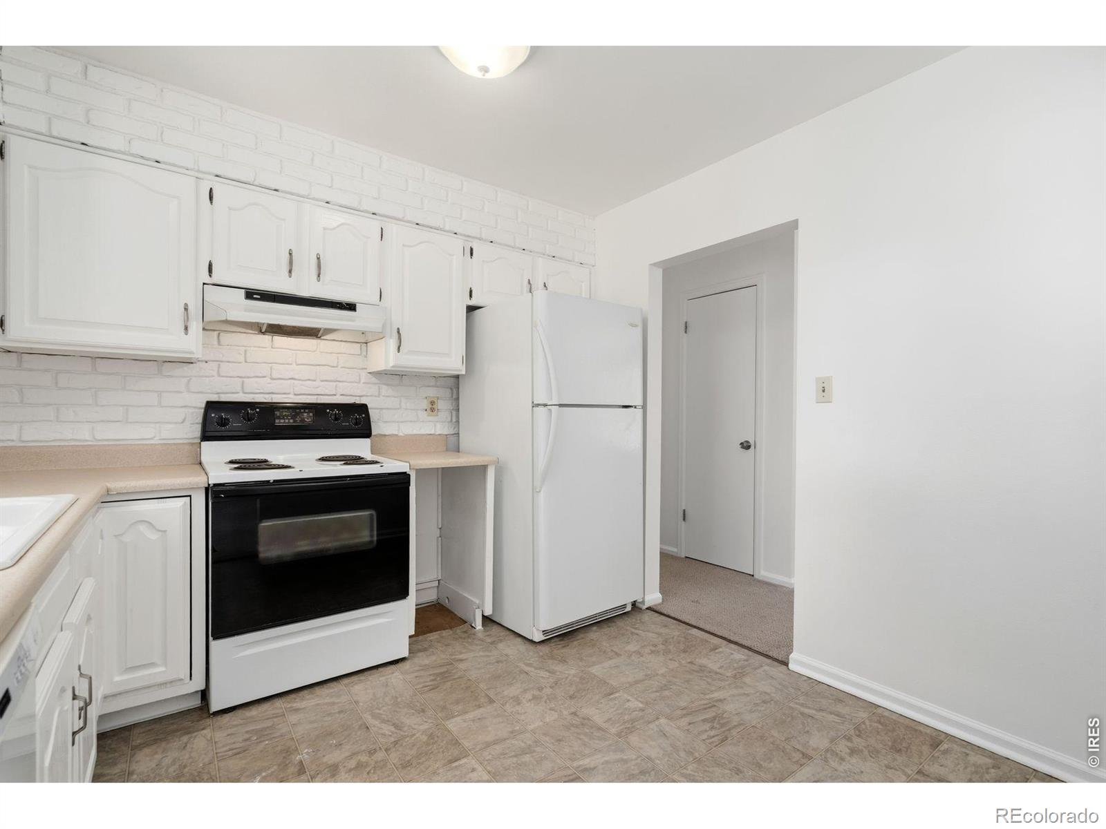 MLS Image #5 for 307  bluebird court,fort collins, Colorado