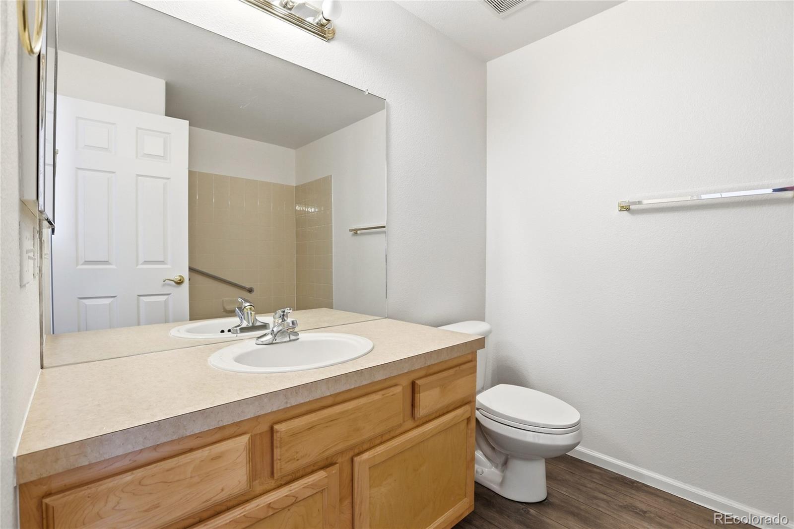 MLS Image #13 for 1435 s chambers road,aurora, Colorado