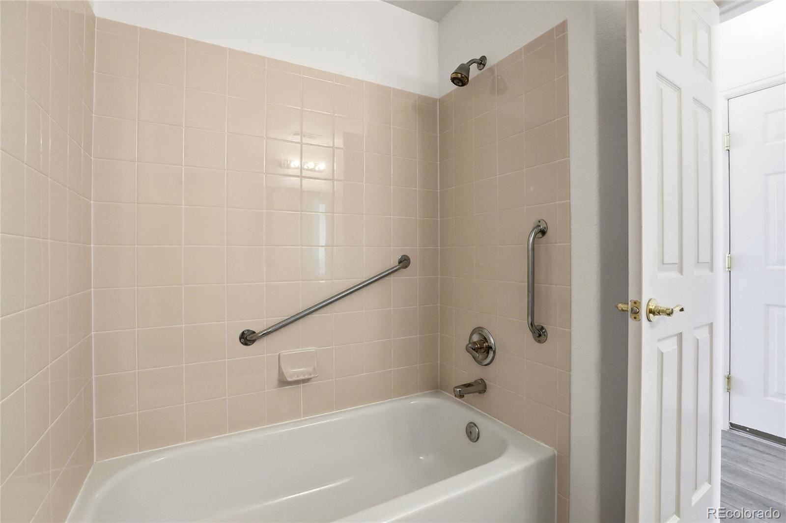 MLS Image #14 for 1435 s chambers road,aurora, Colorado