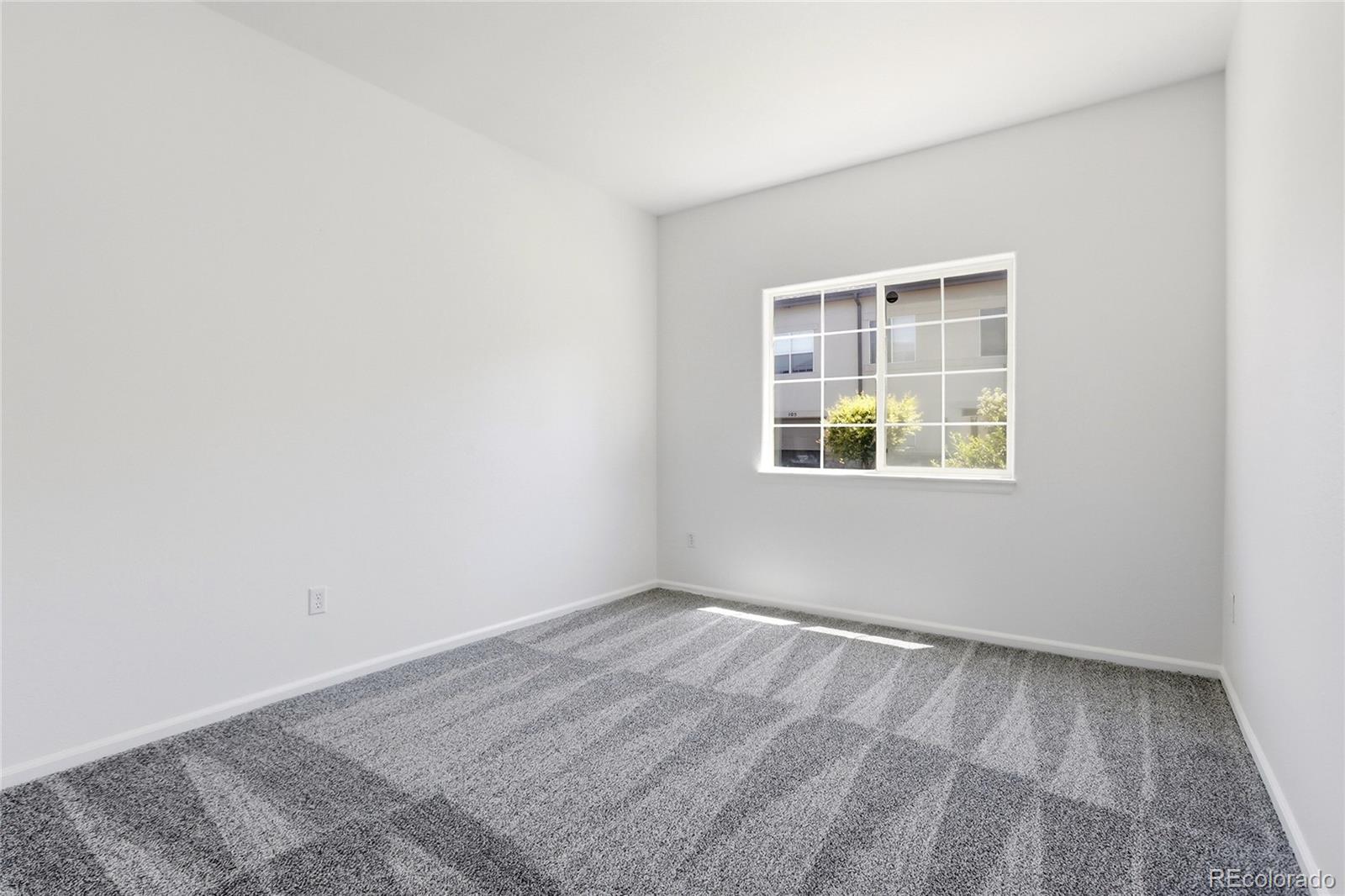 MLS Image #15 for 1435 s chambers road,aurora, Colorado