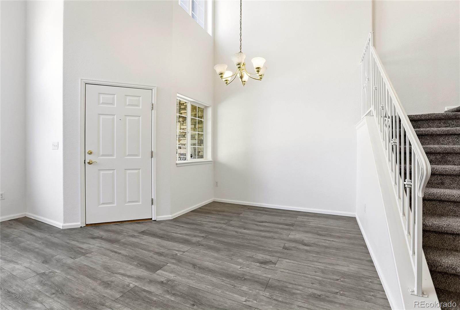 MLS Image #5 for 1435 s chambers road,aurora, Colorado