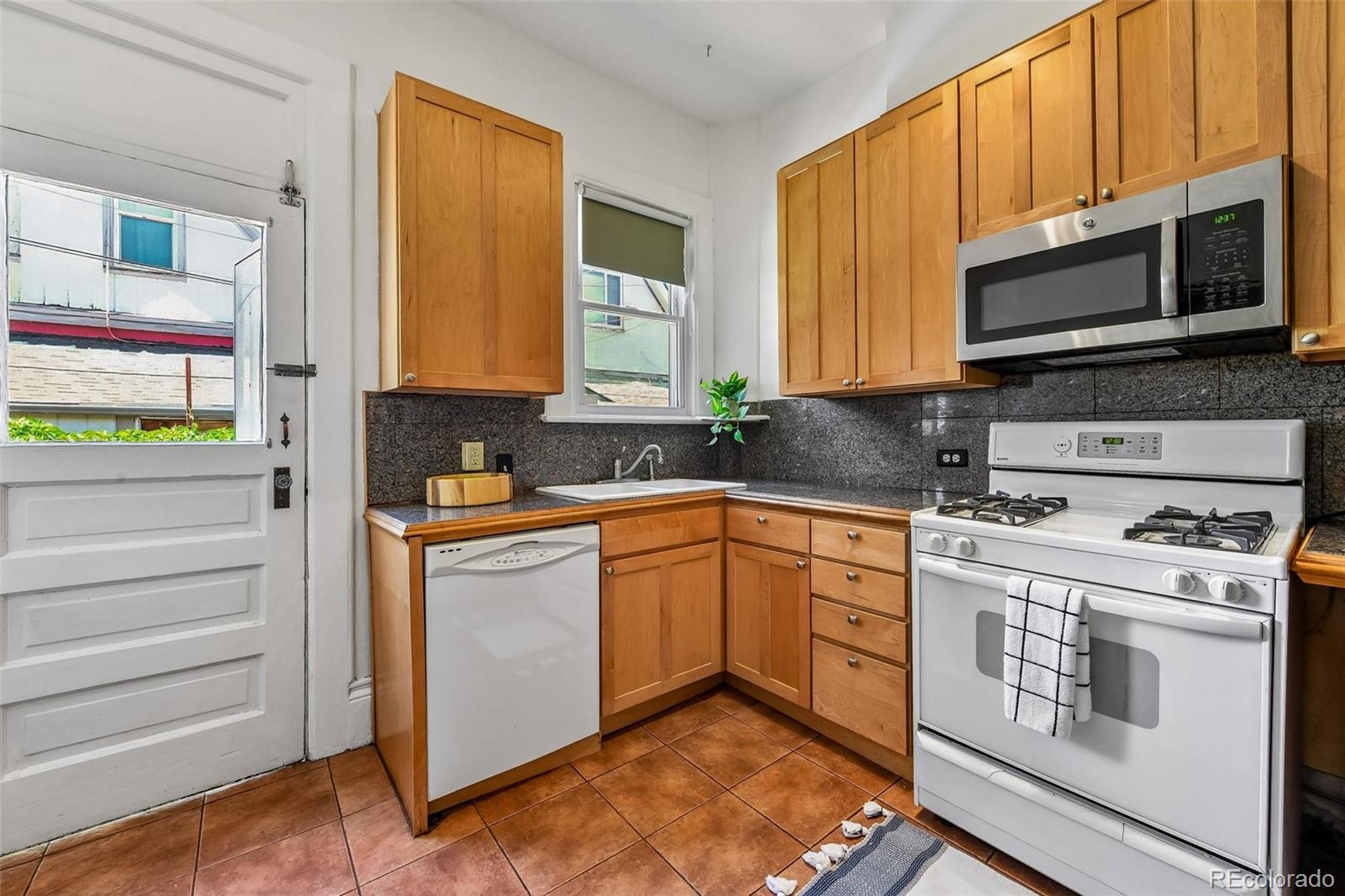 MLS Image #16 for 229  cherokee street,denver, Colorado