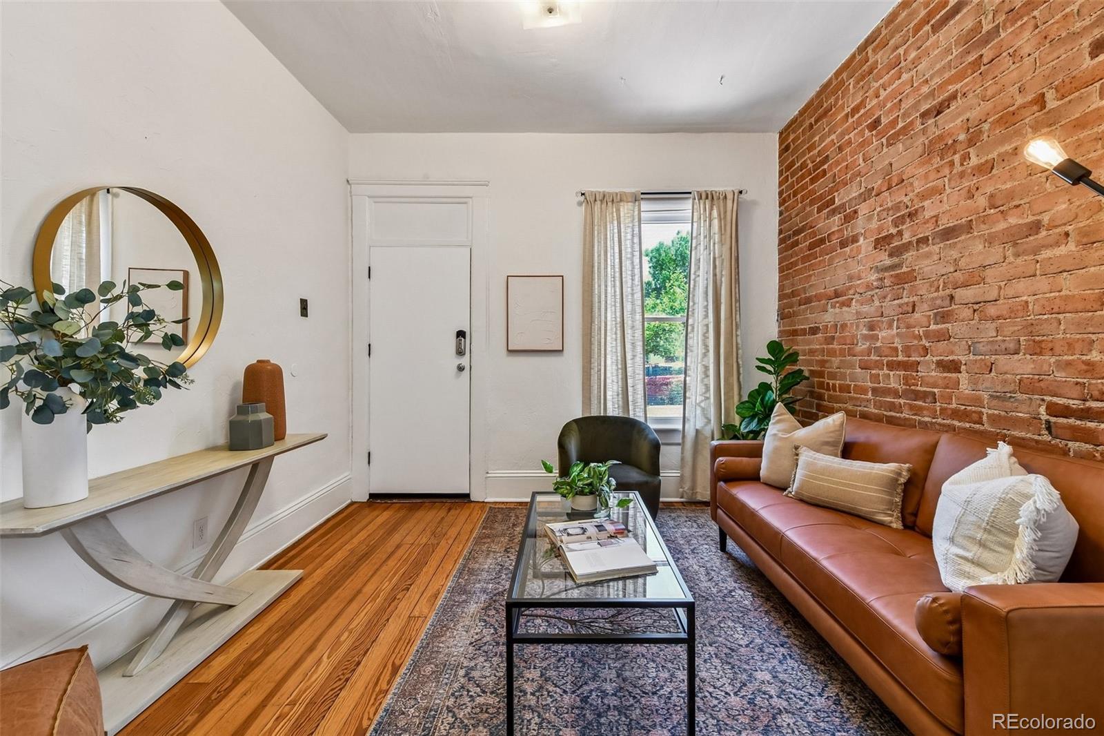 MLS Image #4 for 229  cherokee street,denver, Colorado