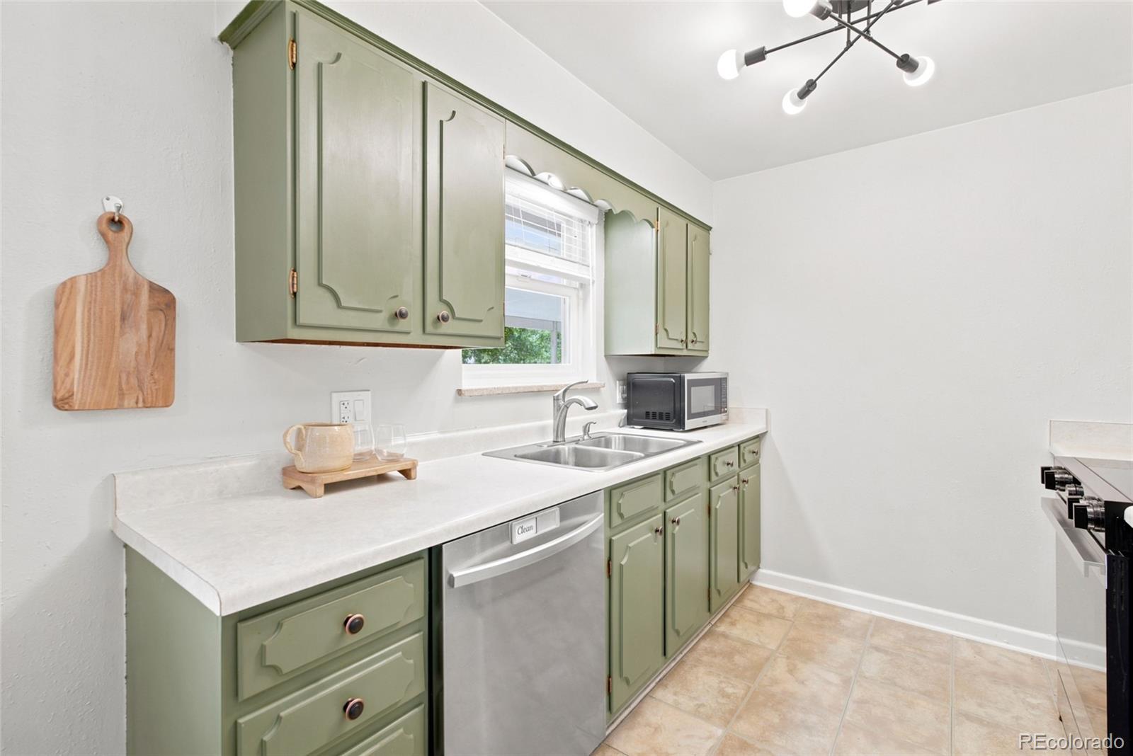 MLS Image #13 for 8402  chase street,arvada, Colorado