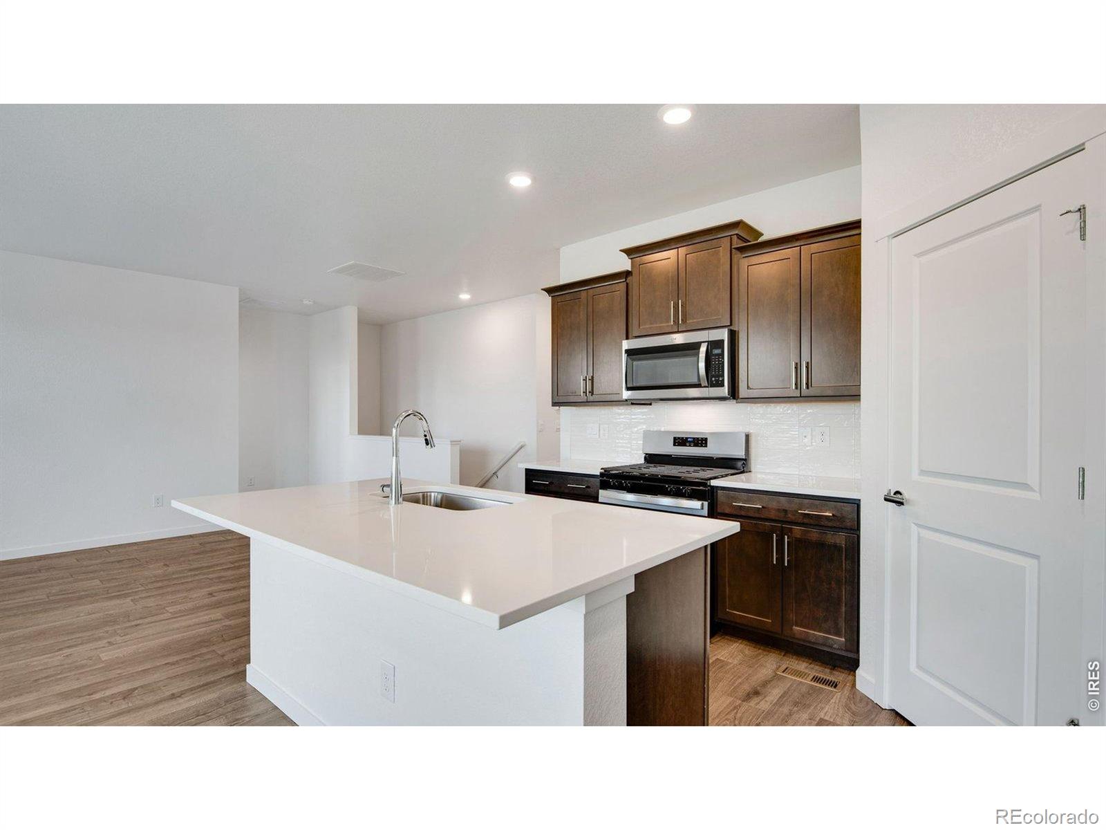 MLS Image #11 for 1004  annelles pool lane,severance, Colorado