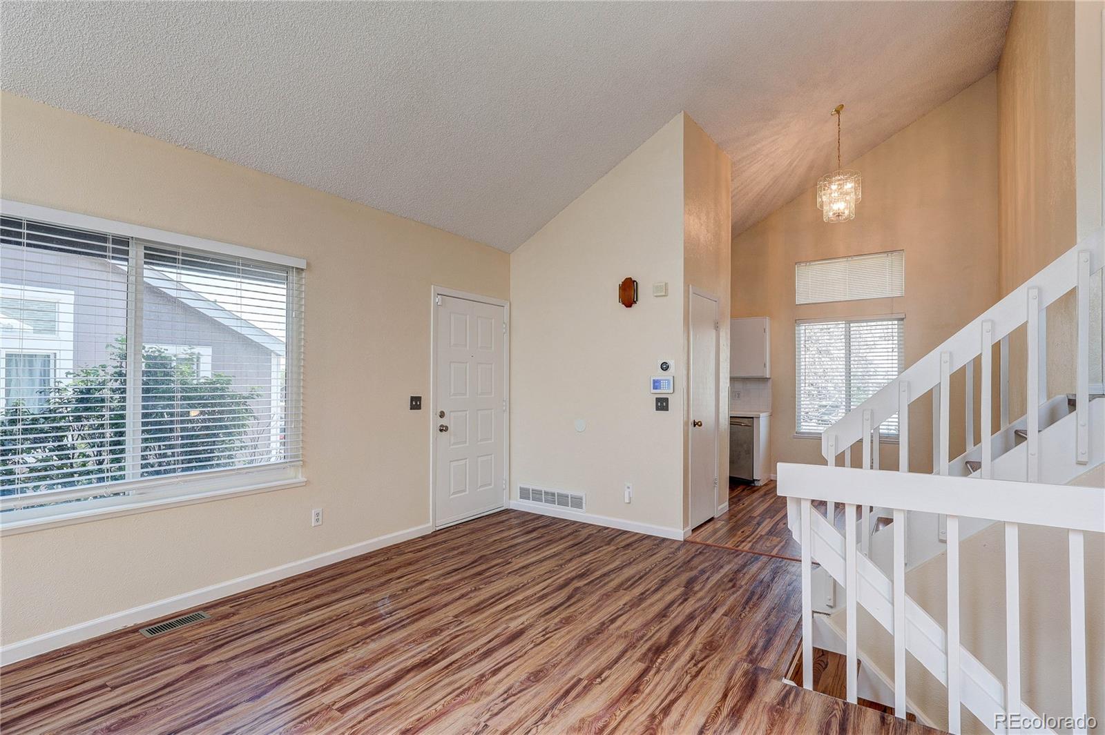 MLS Image #4 for 3853 s genoa court,aurora, Colorado