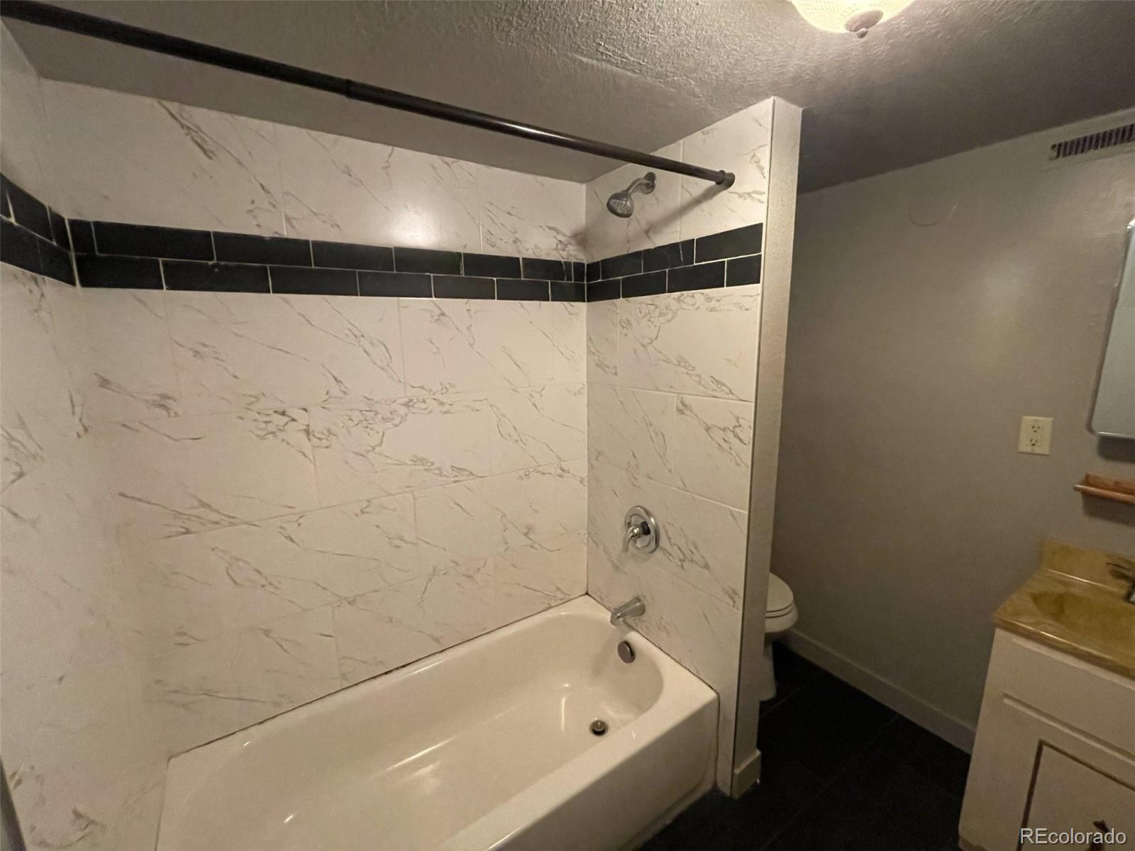 MLS Image #5 for 370 s stuart street,denver, Colorado