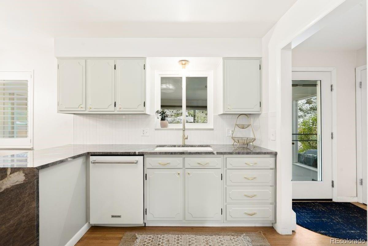 MLS Image #13 for 215  oakland street,aurora, Colorado