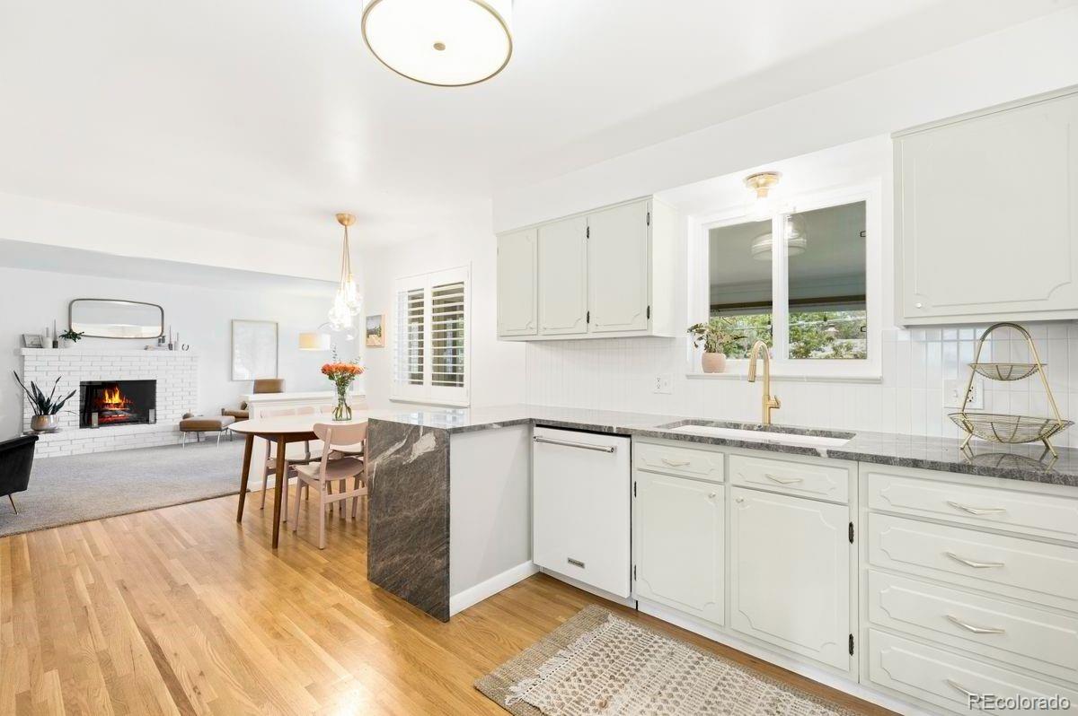 MLS Image #14 for 215  oakland street,aurora, Colorado