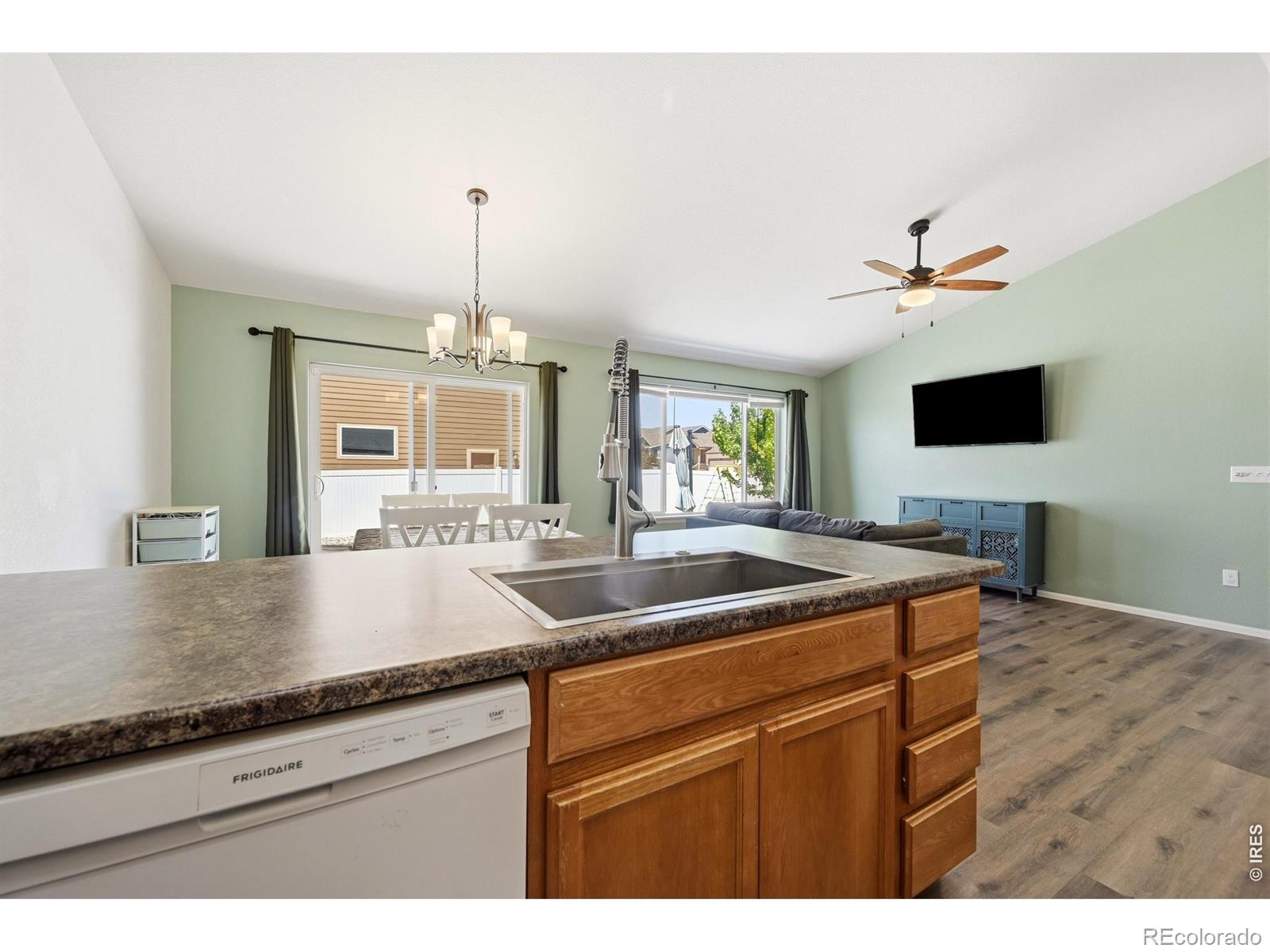 MLS Image #11 for 987  axis drive,windsor, Colorado