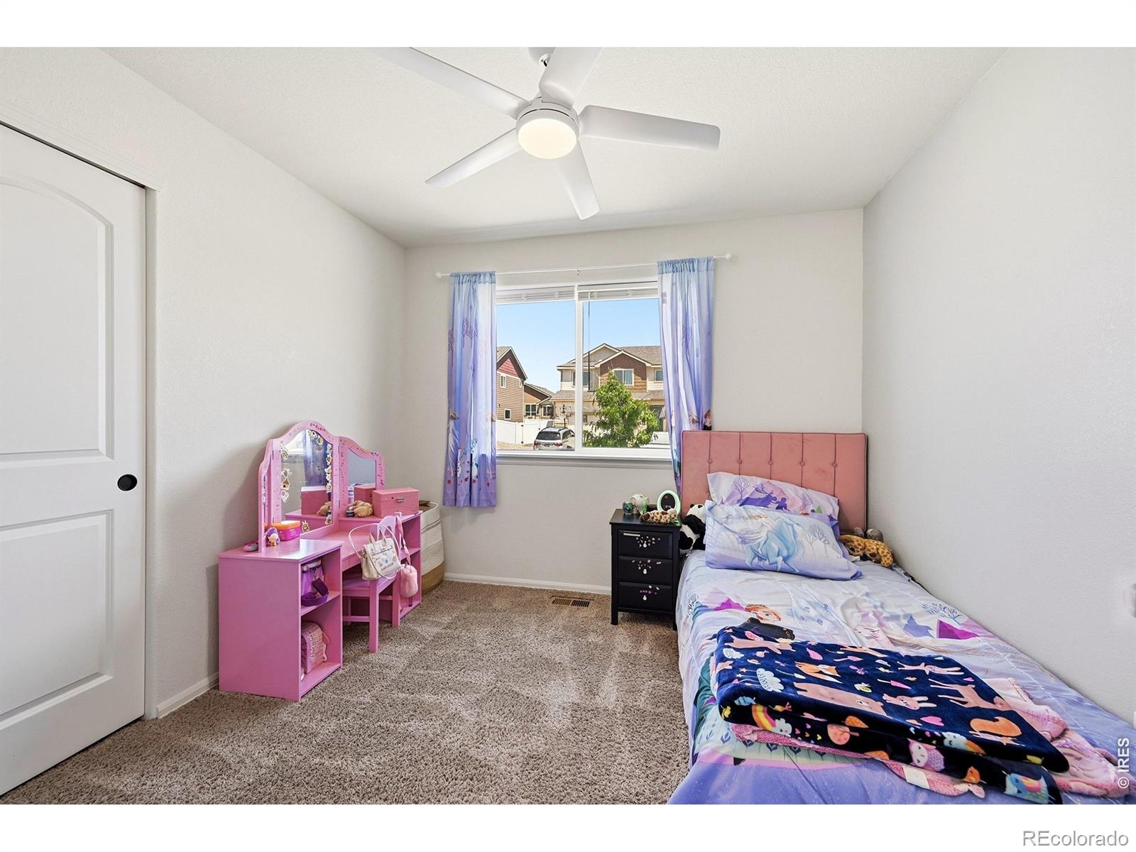 MLS Image #17 for 987  axis drive,windsor, Colorado