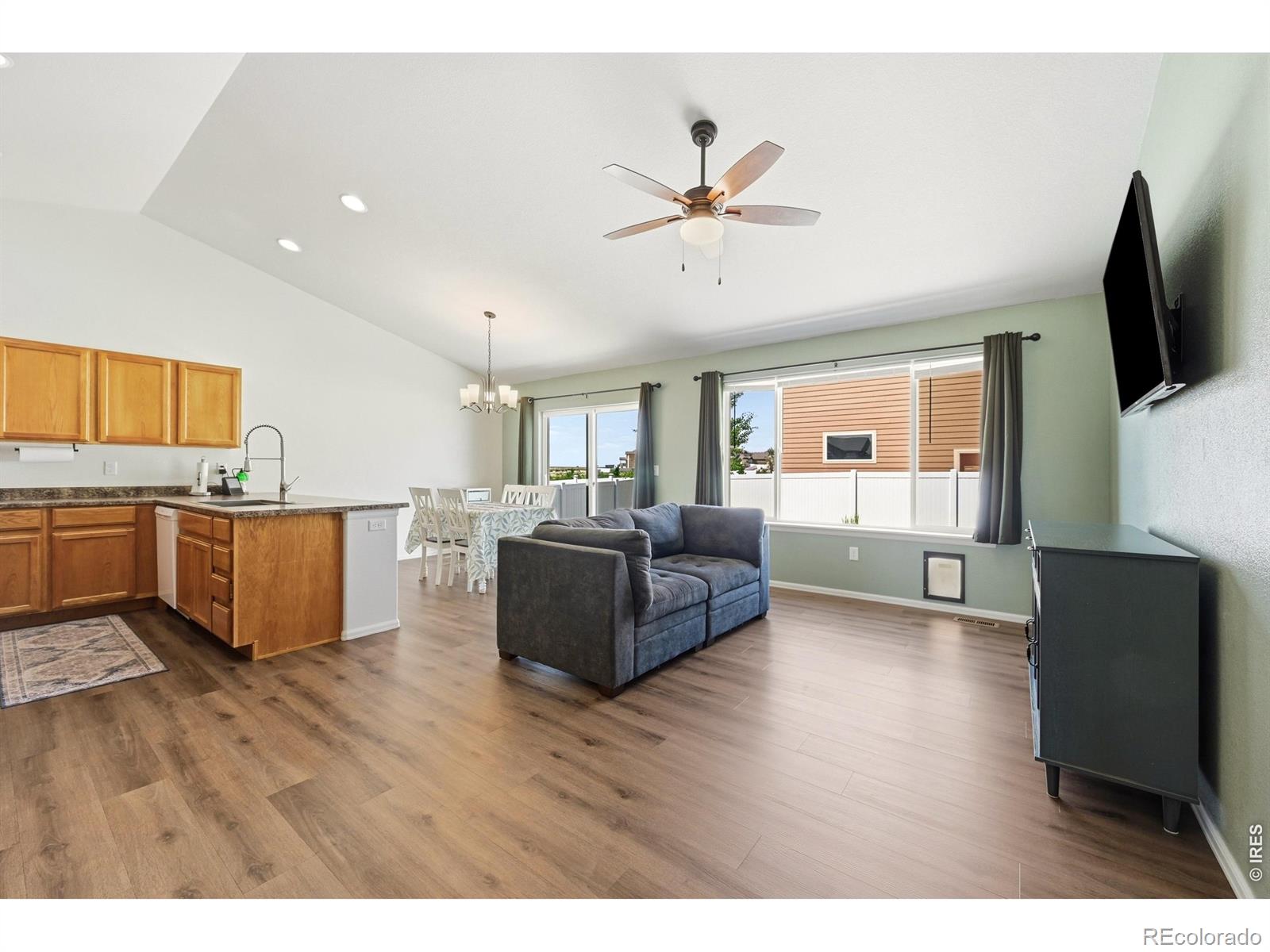 MLS Image #6 for 987  axis drive,windsor, Colorado