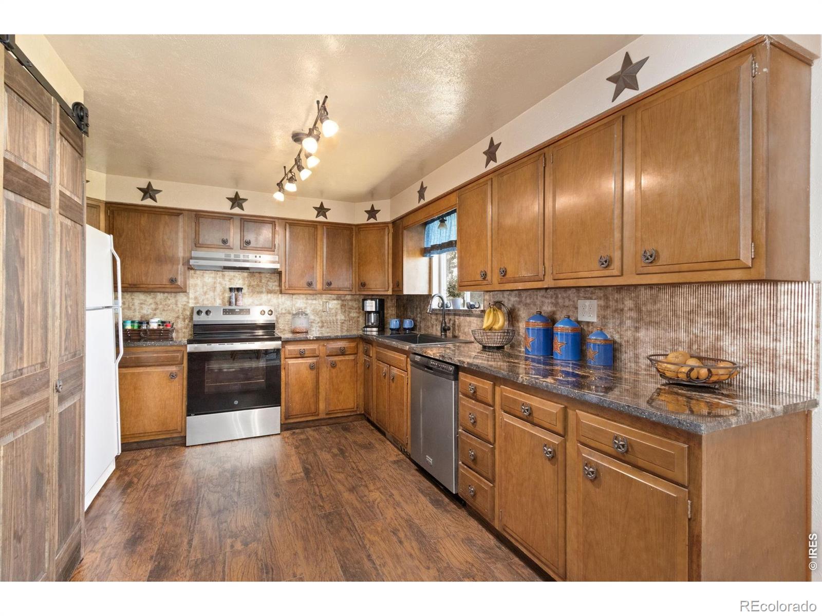 MLS Image #4 for 3704 w county road 4 ,berthoud, Colorado