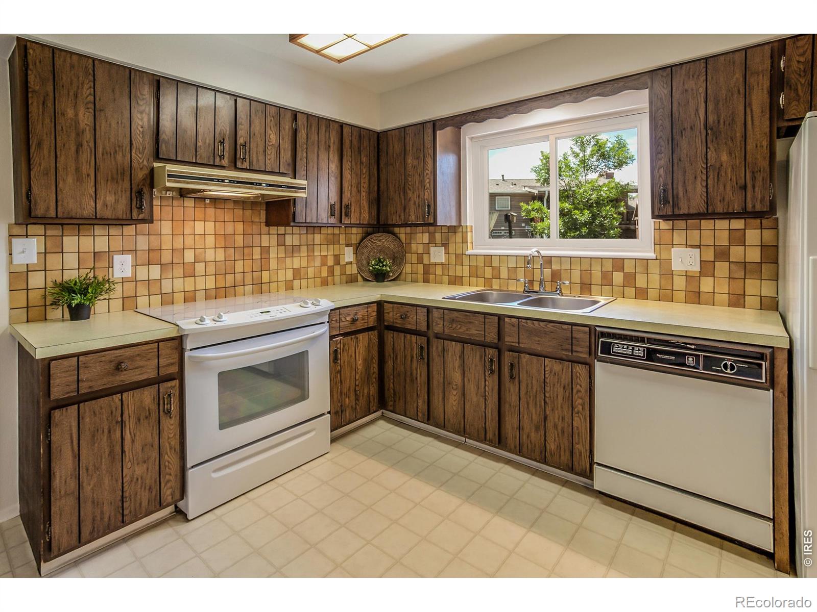 MLS Image #9 for 2549  newport drive,fort collins, Colorado