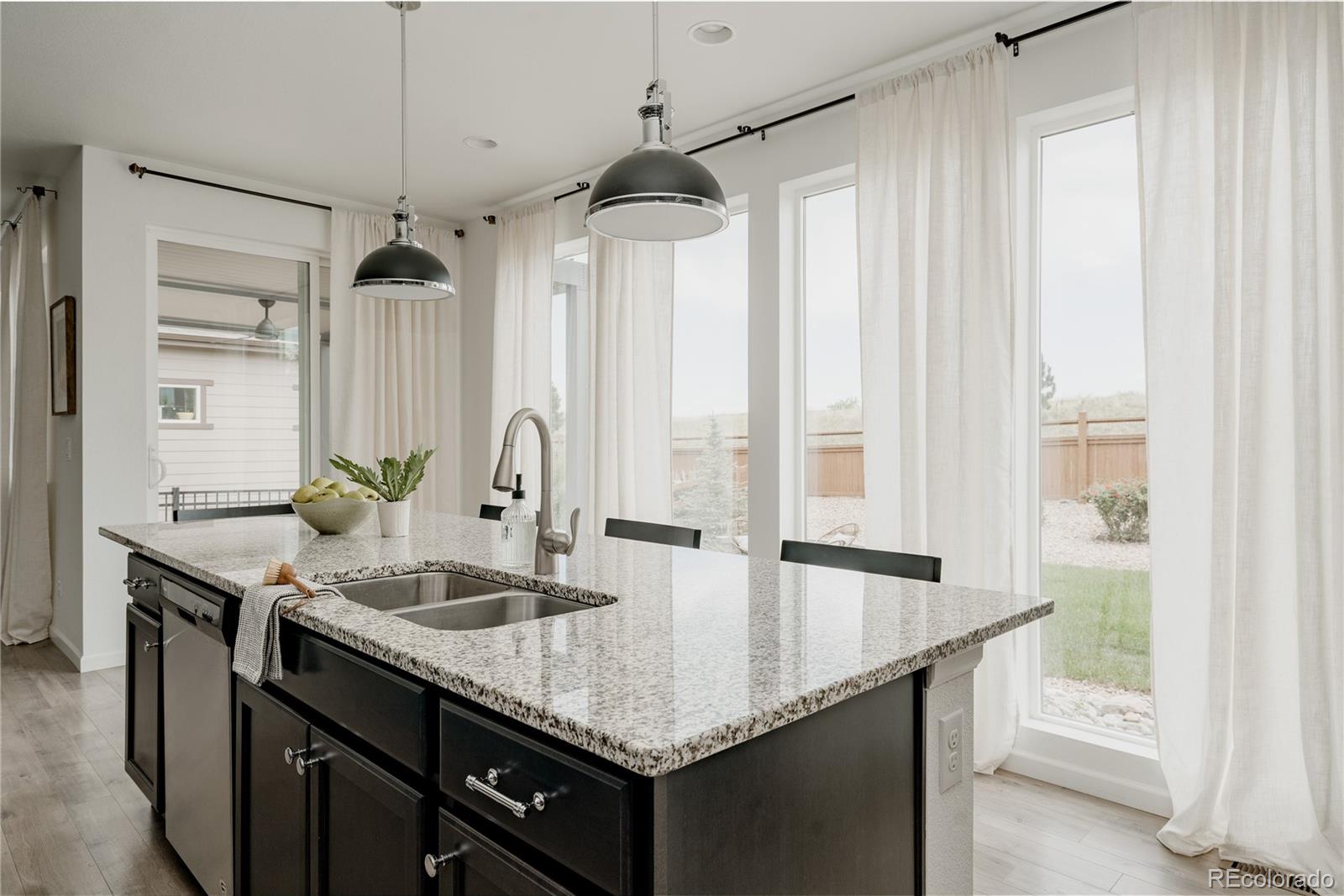 MLS Image #14 for 18730 w 92nd drive,arvada, Colorado