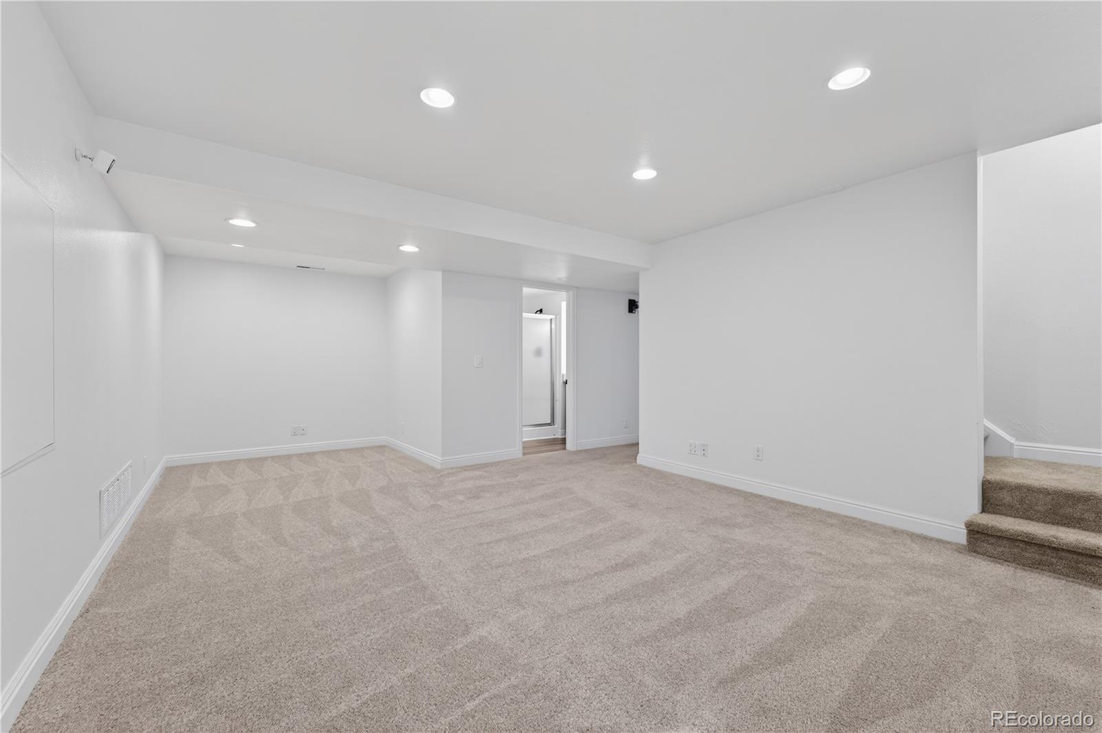 MLS Image #19 for 9621  orangewood drive,denver, Colorado