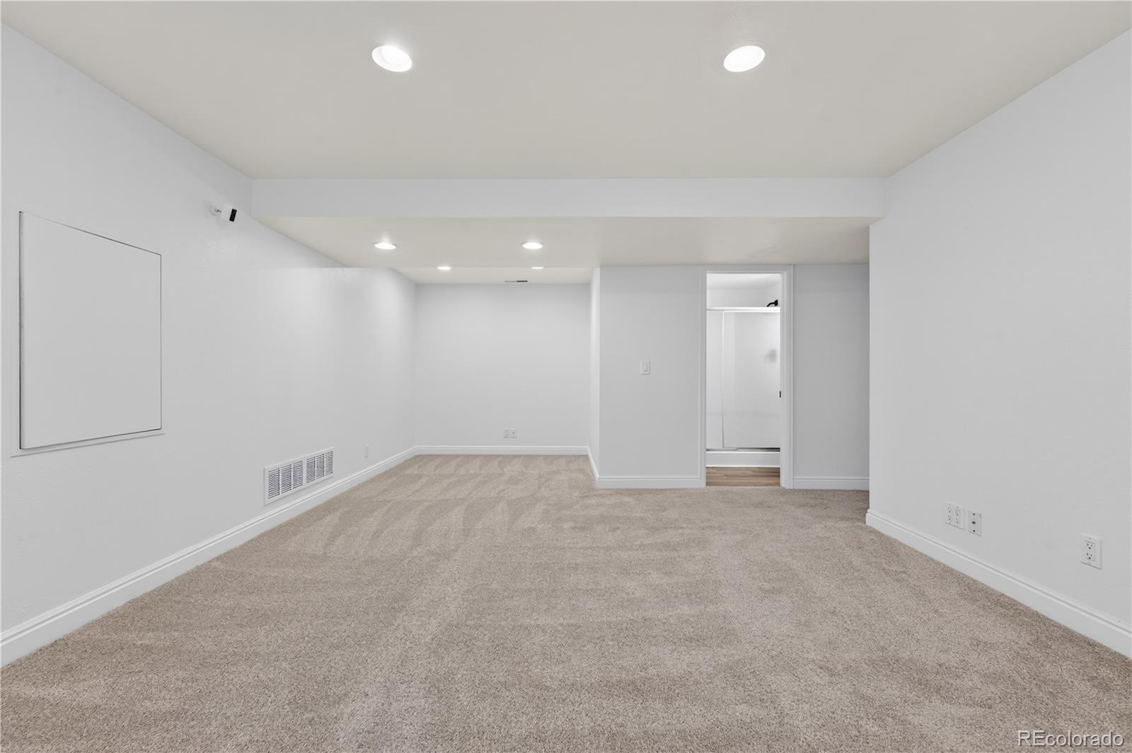 MLS Image #20 for 9621  orangewood drive,denver, Colorado