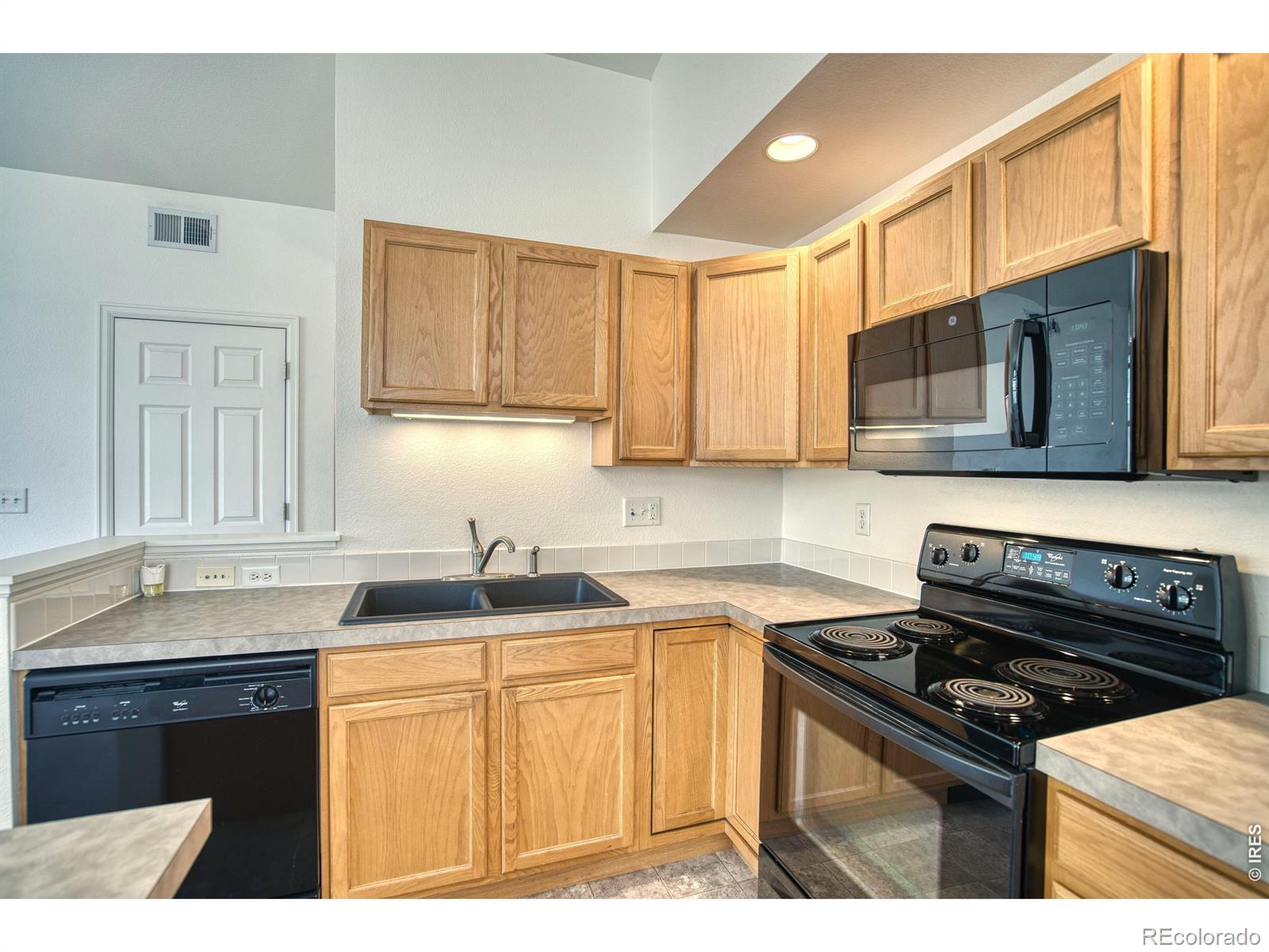 MLS Image #18 for 2011  grays peak drive,loveland, Colorado