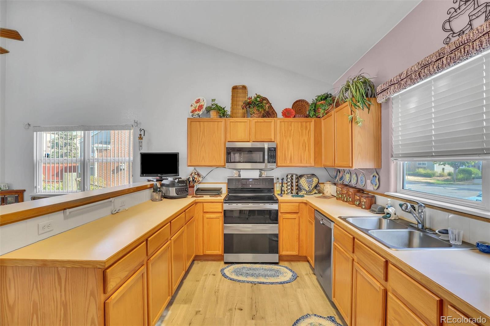 MLS Image #5 for 15555 e 40thh avenue,denver, Colorado