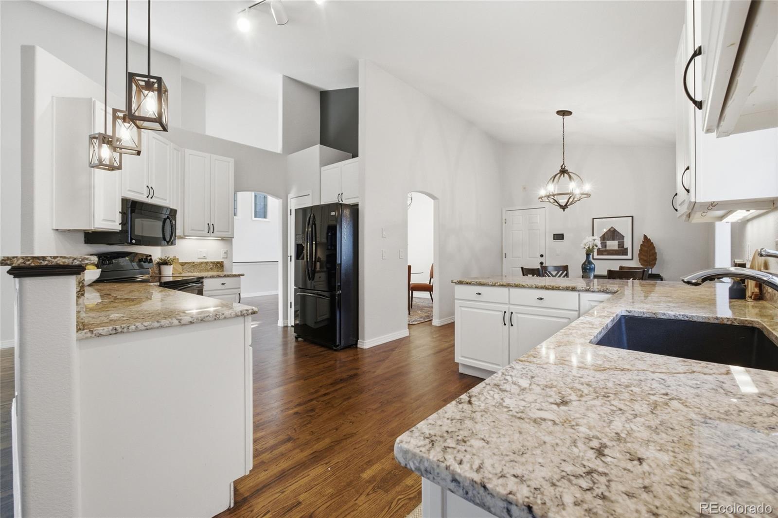MLS Image #9 for 331 s poplar street,denver, Colorado