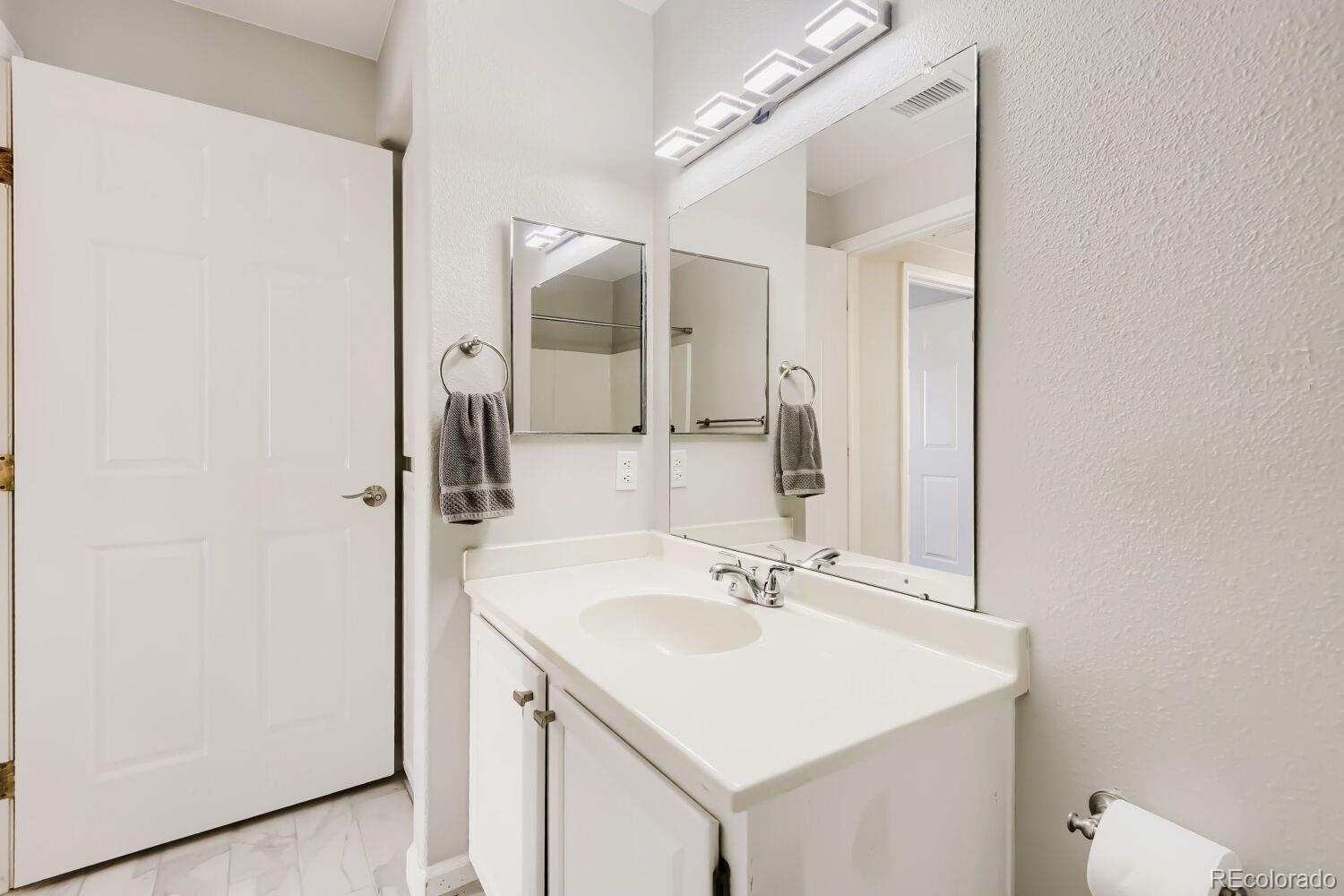 MLS Image #11 for 3855  canyon ranch road,highlands ranch, Colorado