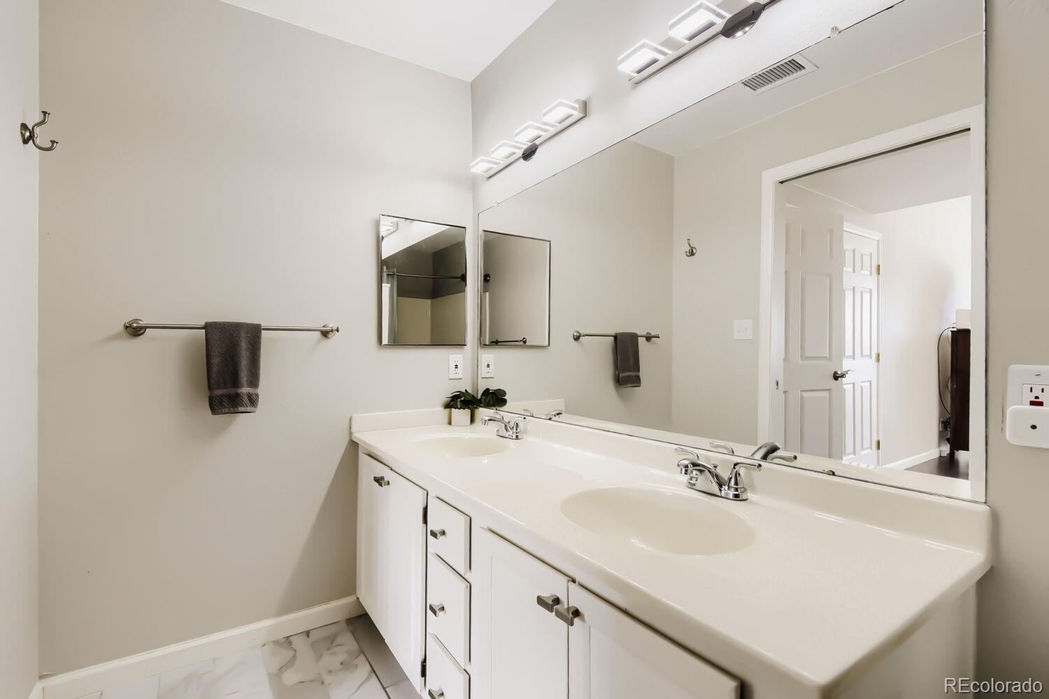 MLS Image #15 for 3855  canyon ranch road,highlands ranch, Colorado
