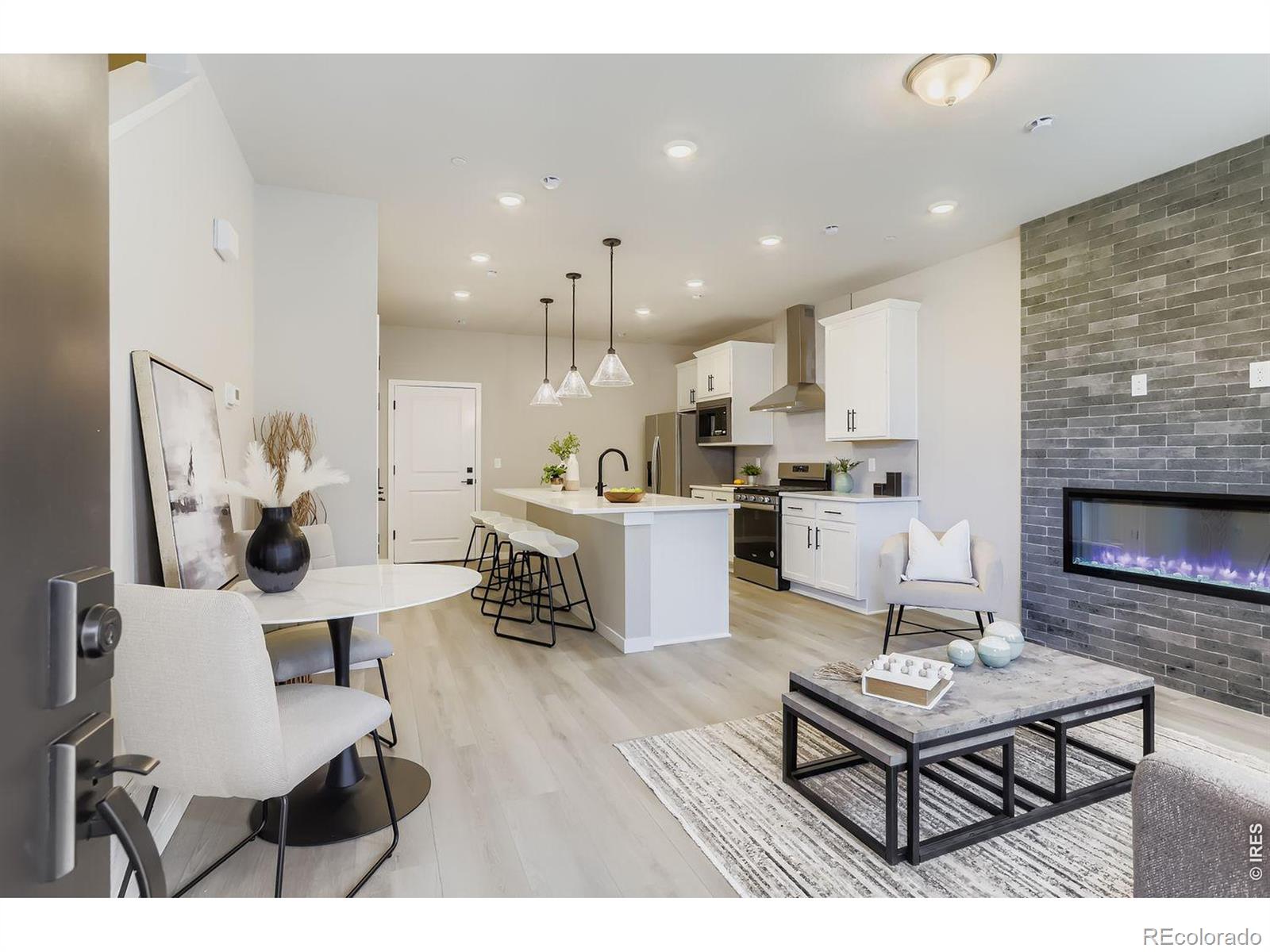 MLS Image #5 for 2817  bear springs circle,longmont, Colorado