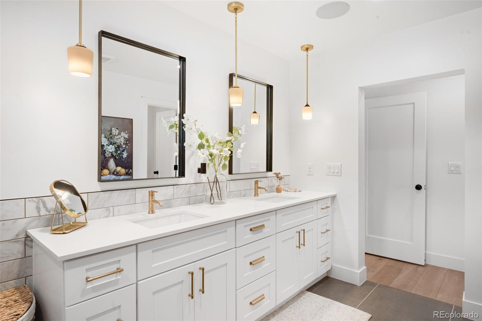 MLS Image #20 for 3095 s cherokee street,englewood, Colorado
