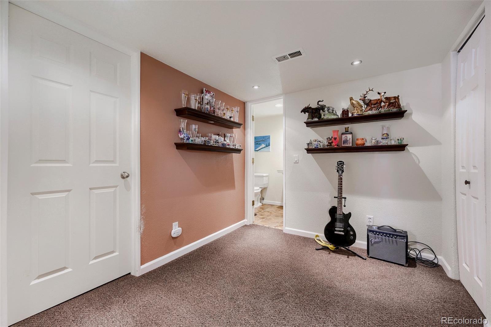 MLS Image #20 for 3025 s yampa way,aurora, Colorado