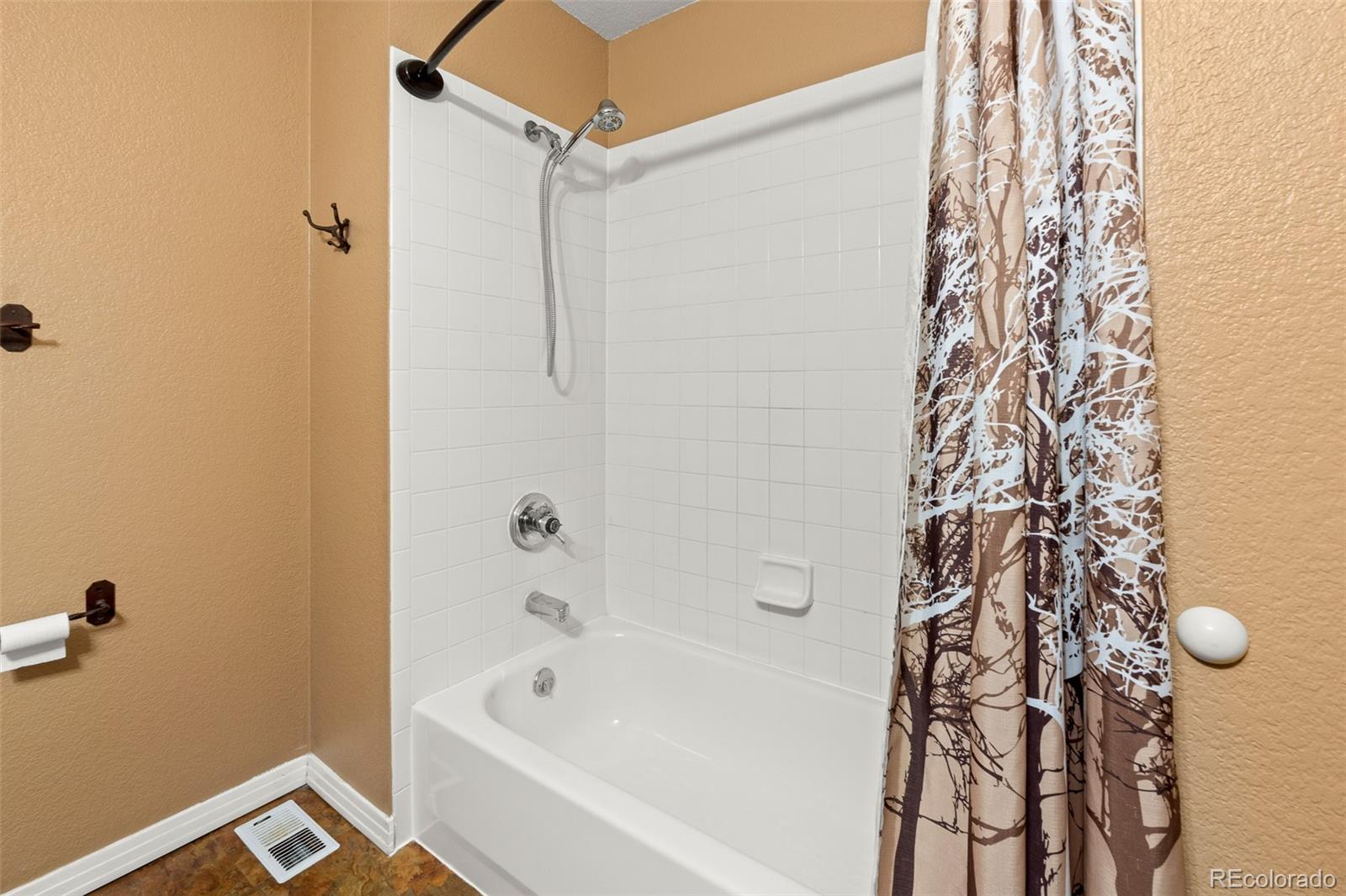 MLS Image #19 for 121  8th street,frederick, Colorado