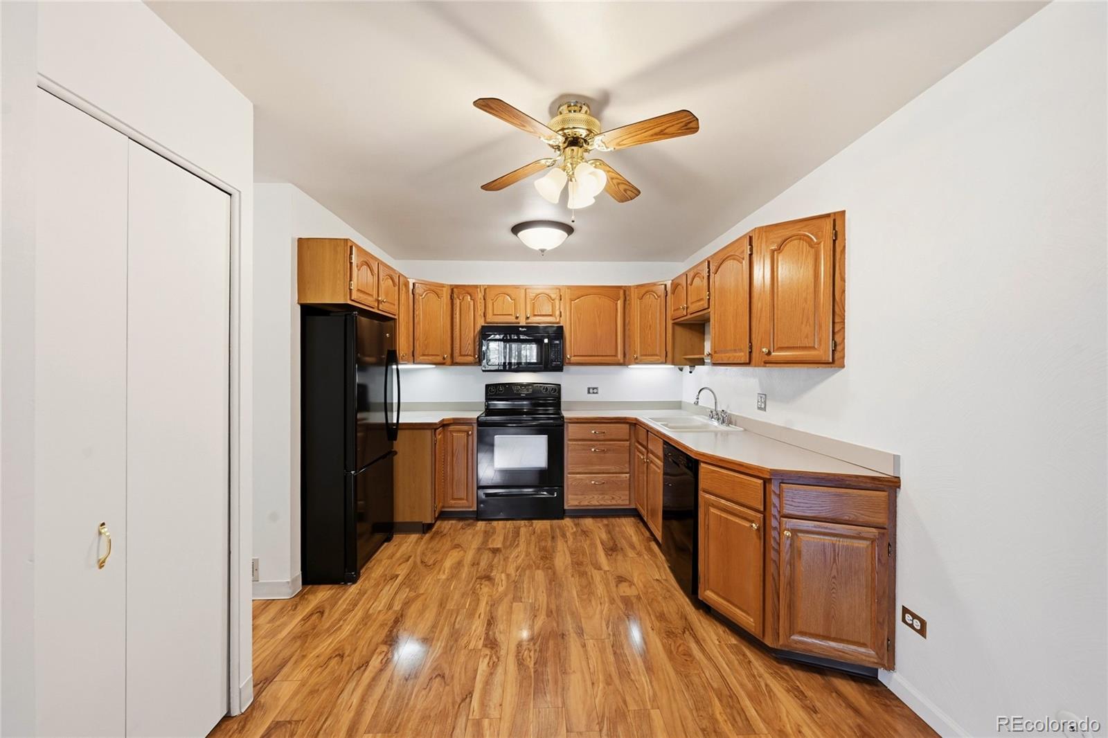MLS Image #6 for 9155 e center avenue 12b,denver, Colorado