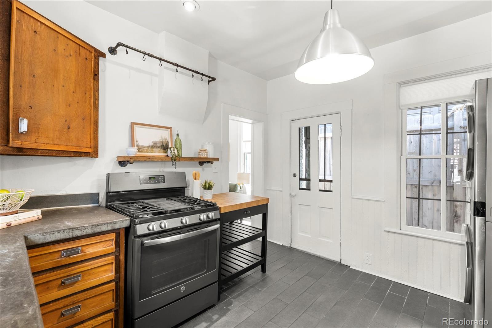 MLS Image #11 for 3415  arapahoe street,denver, Colorado