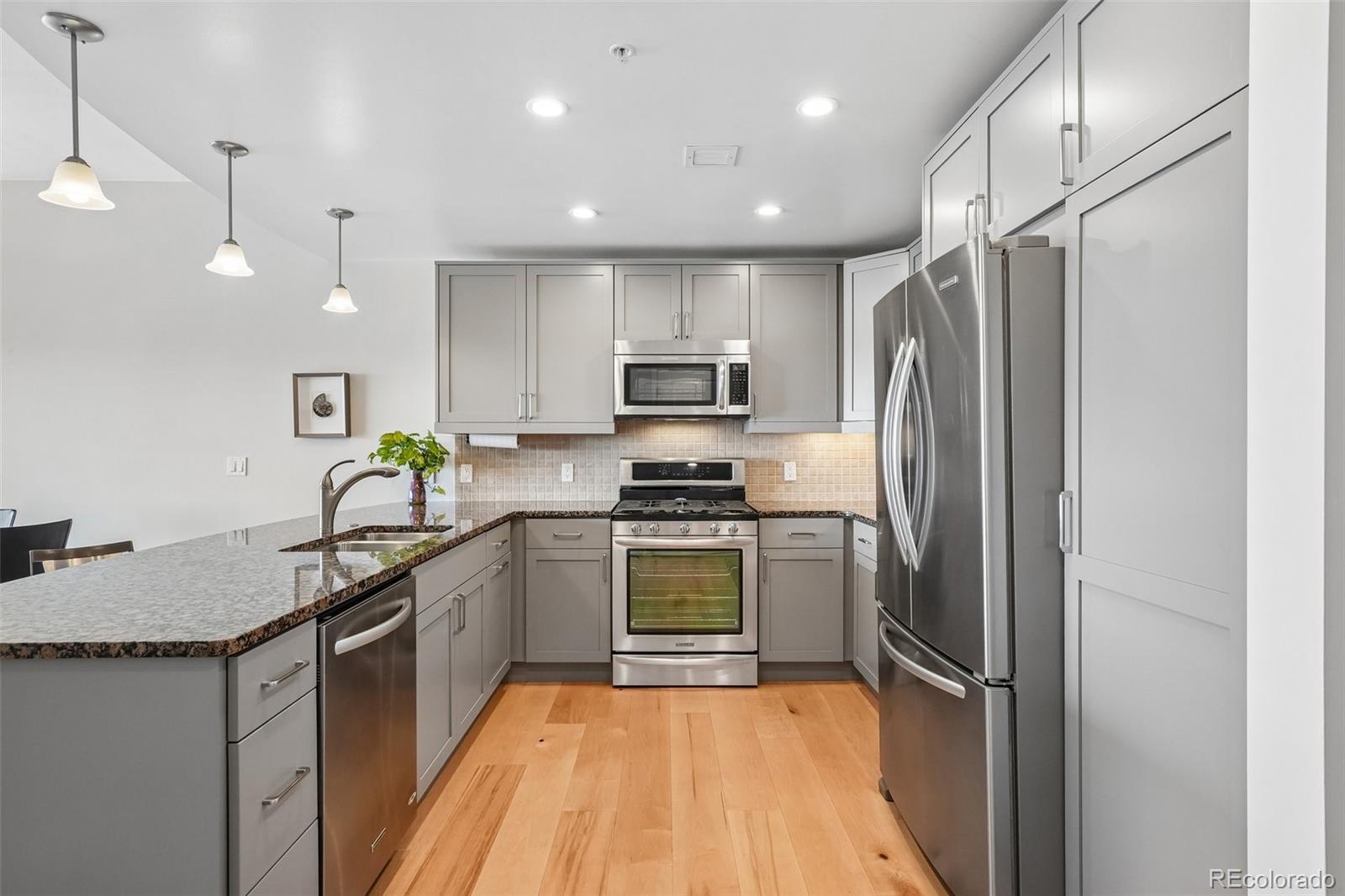 MLS Image #14 for 2990 e 17th avenue 1003,denver, Colorado
