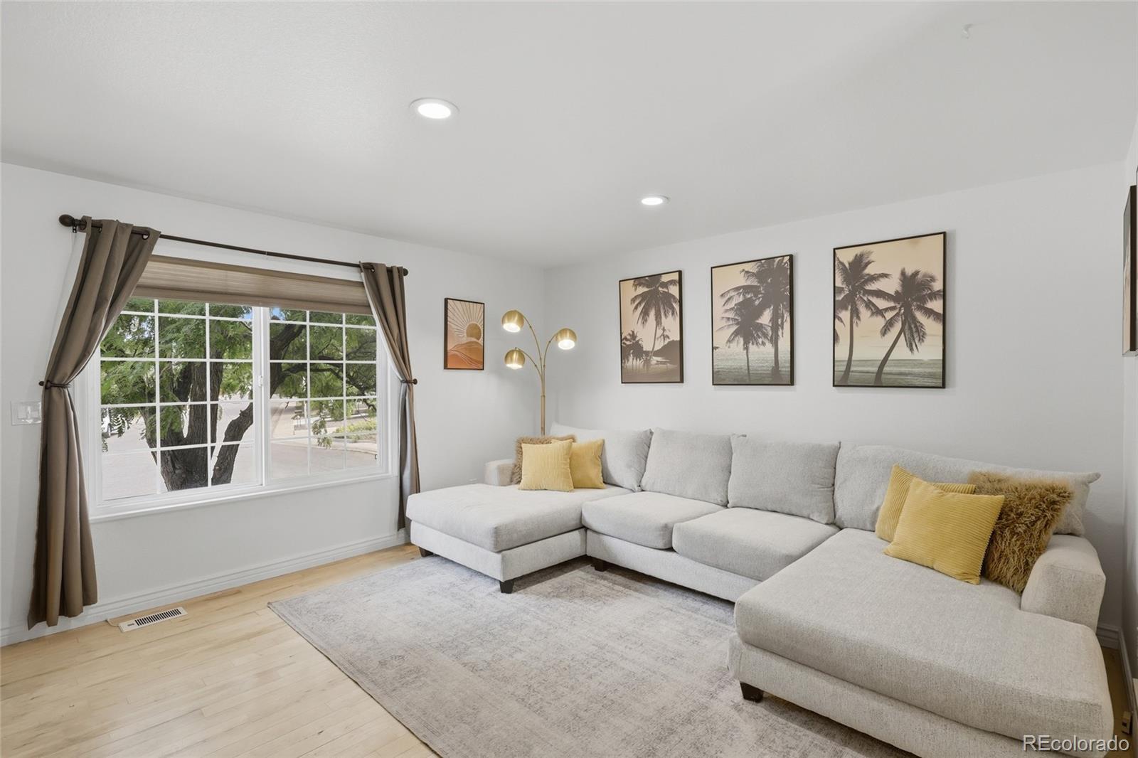 MLS Image #3 for 4752 s field street,littleton, Colorado