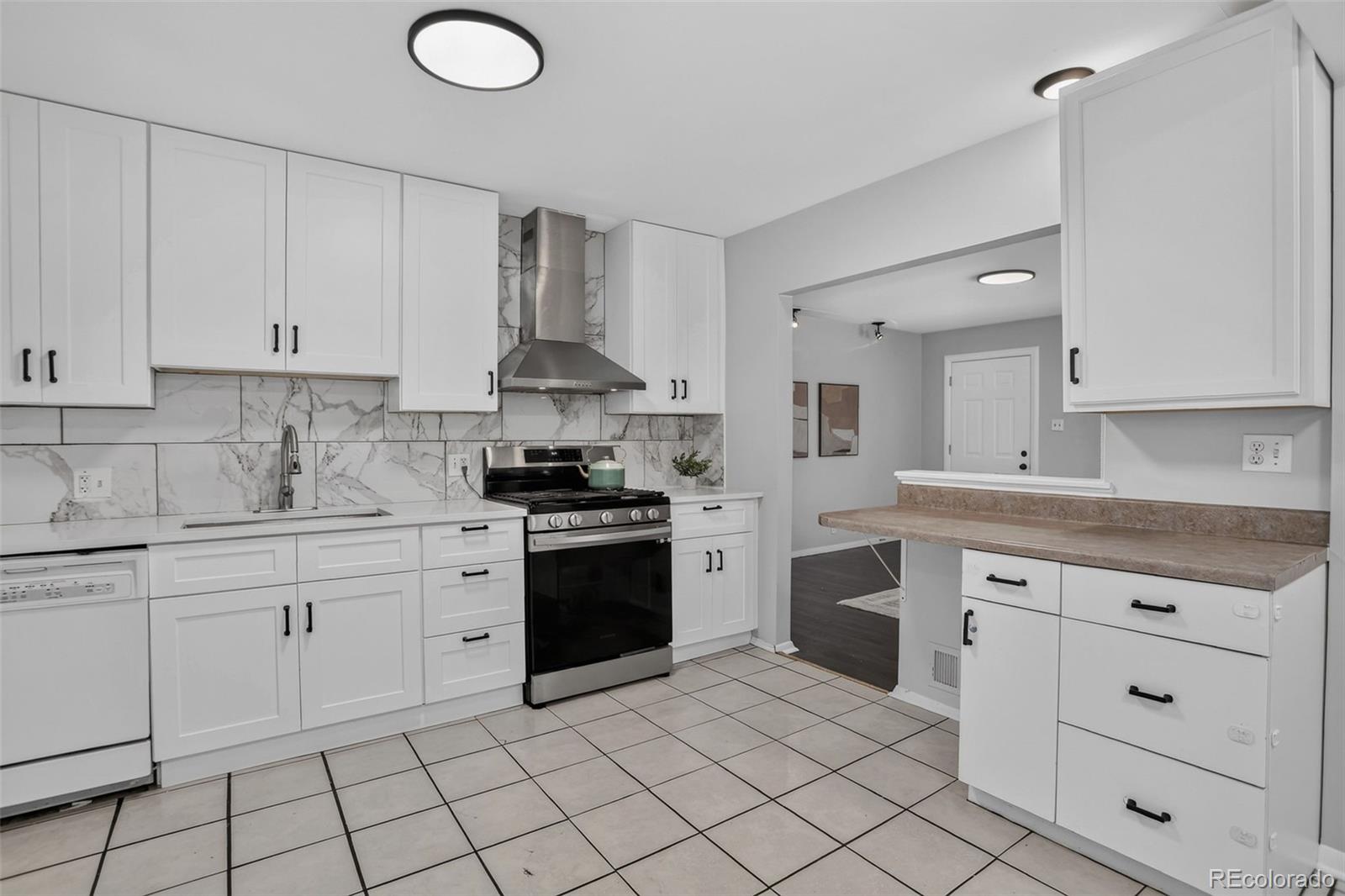 MLS Image #5 for 1081 s knox court,denver, Colorado
