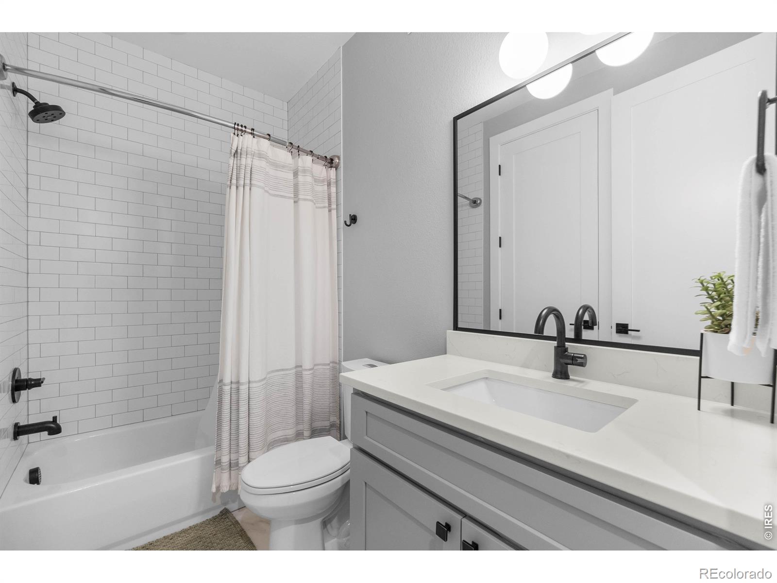 MLS Image #13 for 2450 s humboldt street,denver, Colorado
