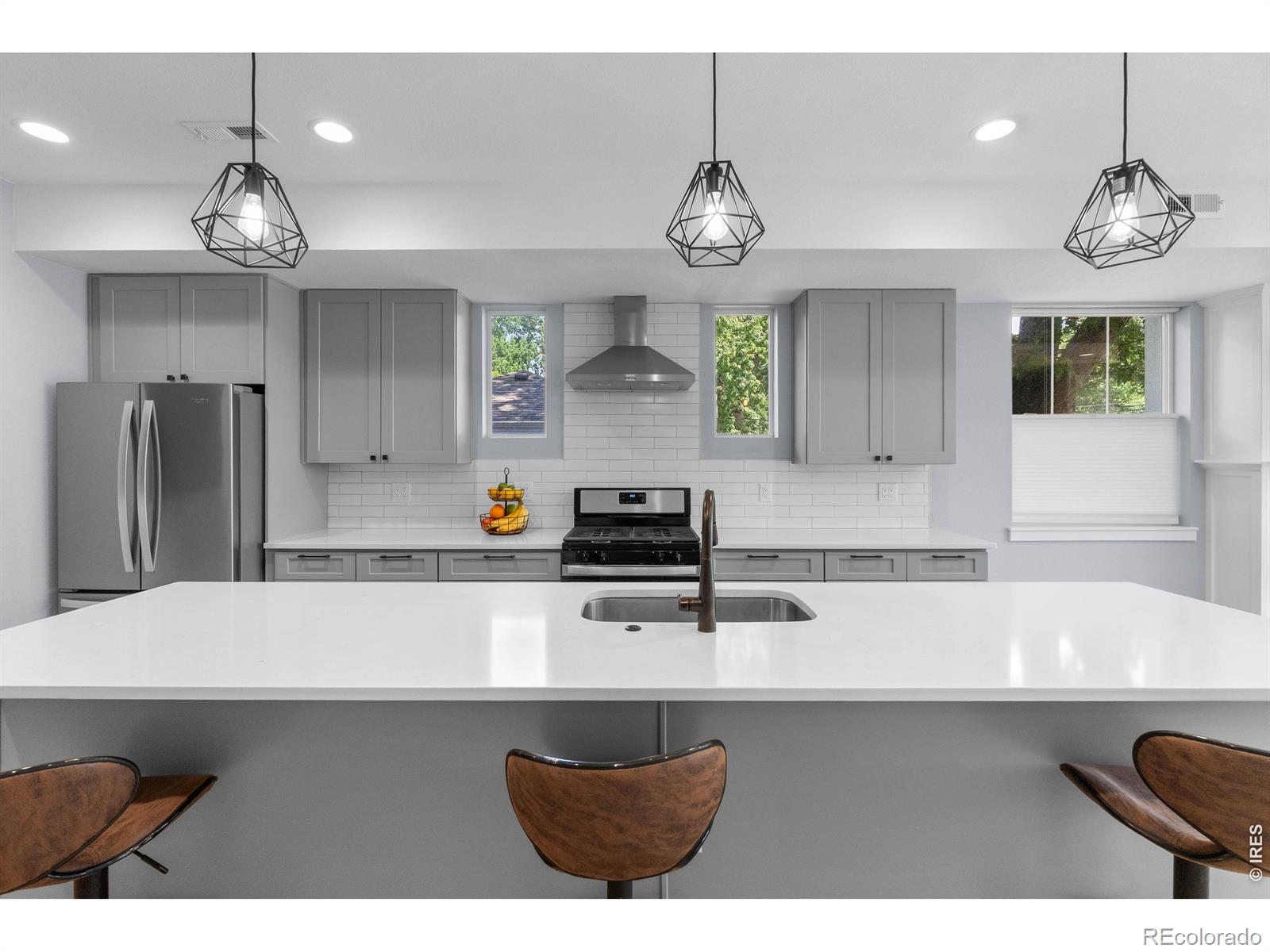 MLS Image #4 for 2450 s humboldt street,denver, Colorado