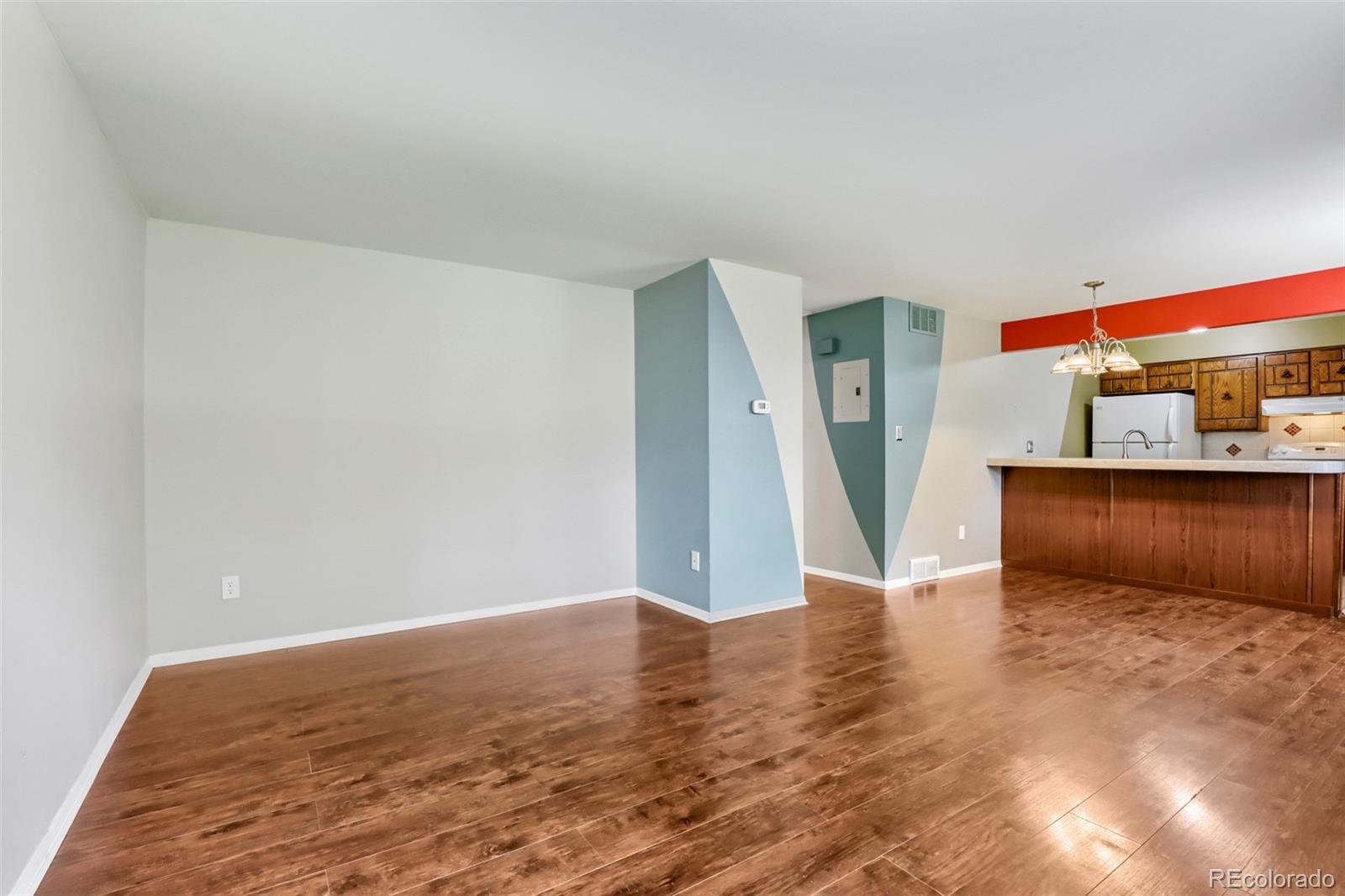 MLS Image #3 for 1162 s eagle circle,aurora, Colorado