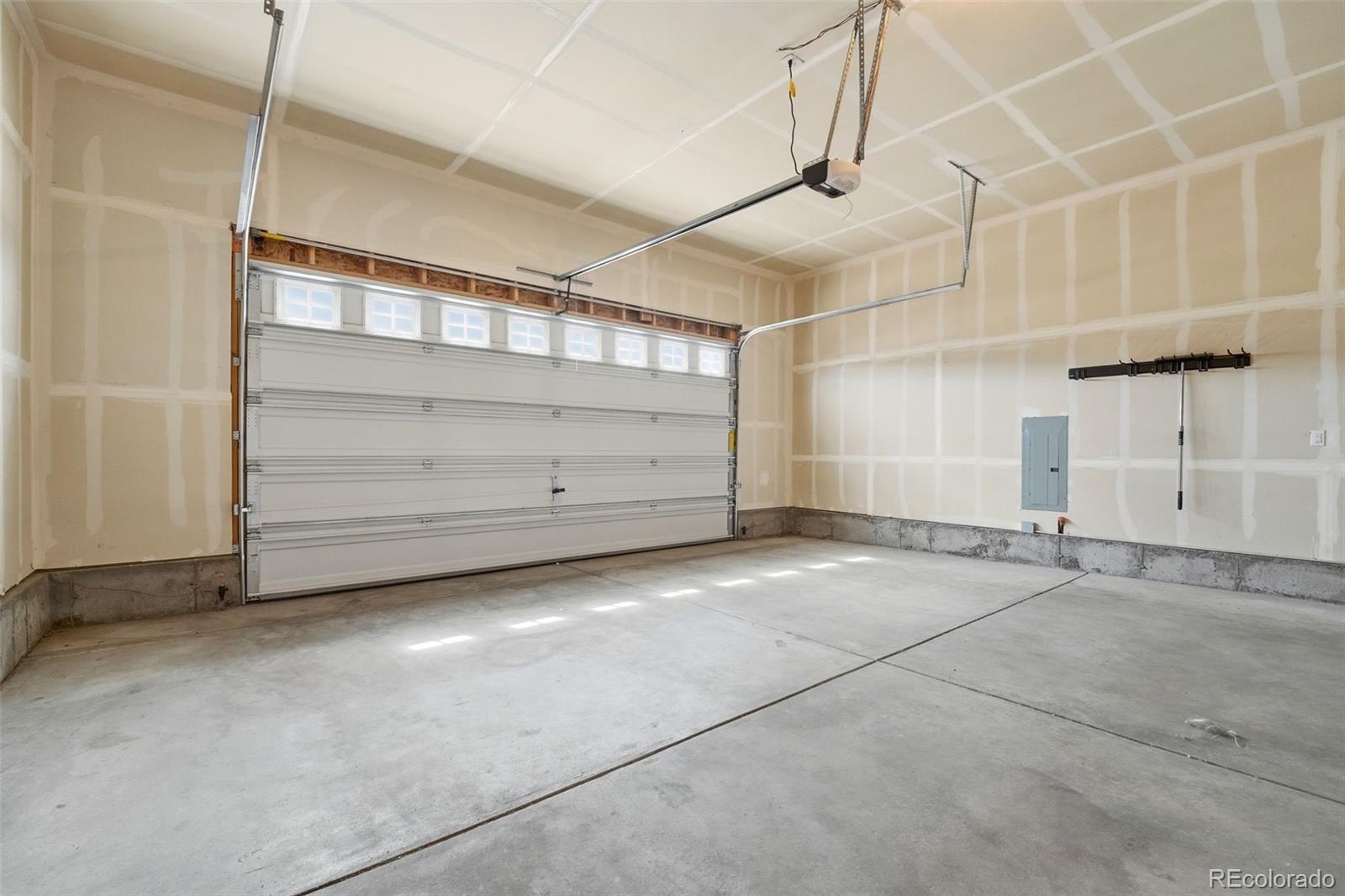 MLS Image #11 for 7654  sun shimmer view,colorado springs, Colorado