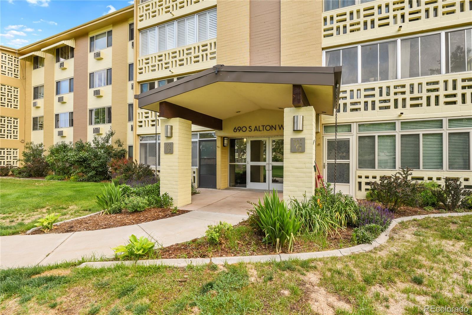 MLS Image #1 for 690 s alton way 6b,denver, Colorado