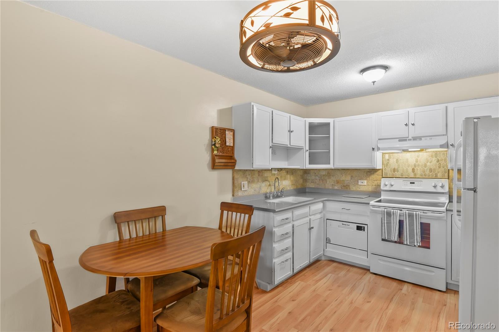 MLS Image #4 for 690 s alton way 6b,denver, Colorado