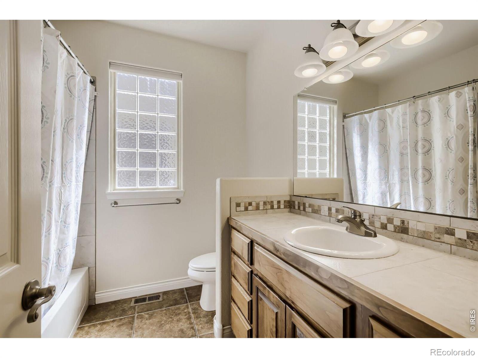 MLS Image #23 for 1979  vista drive,loveland, Colorado