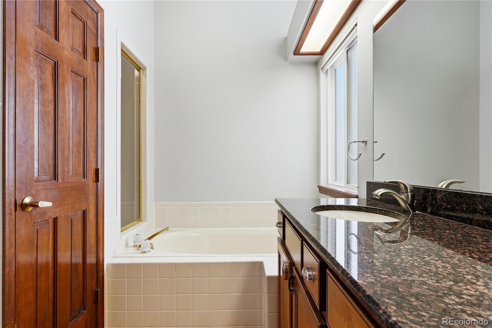 MLS Image #16 for 31  sutherland court,littleton, Colorado
