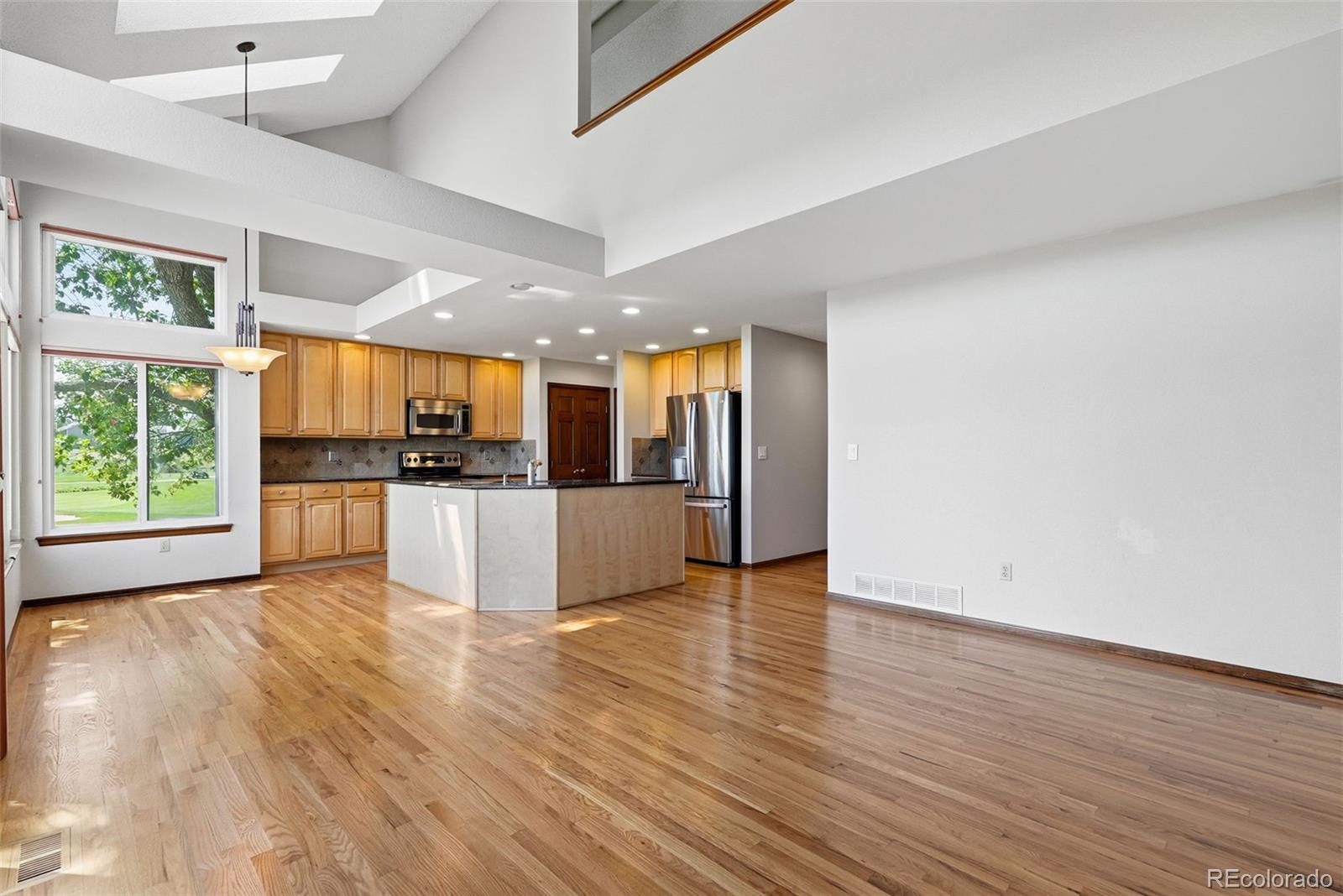 MLS Image #3 for 31  sutherland court,littleton, Colorado