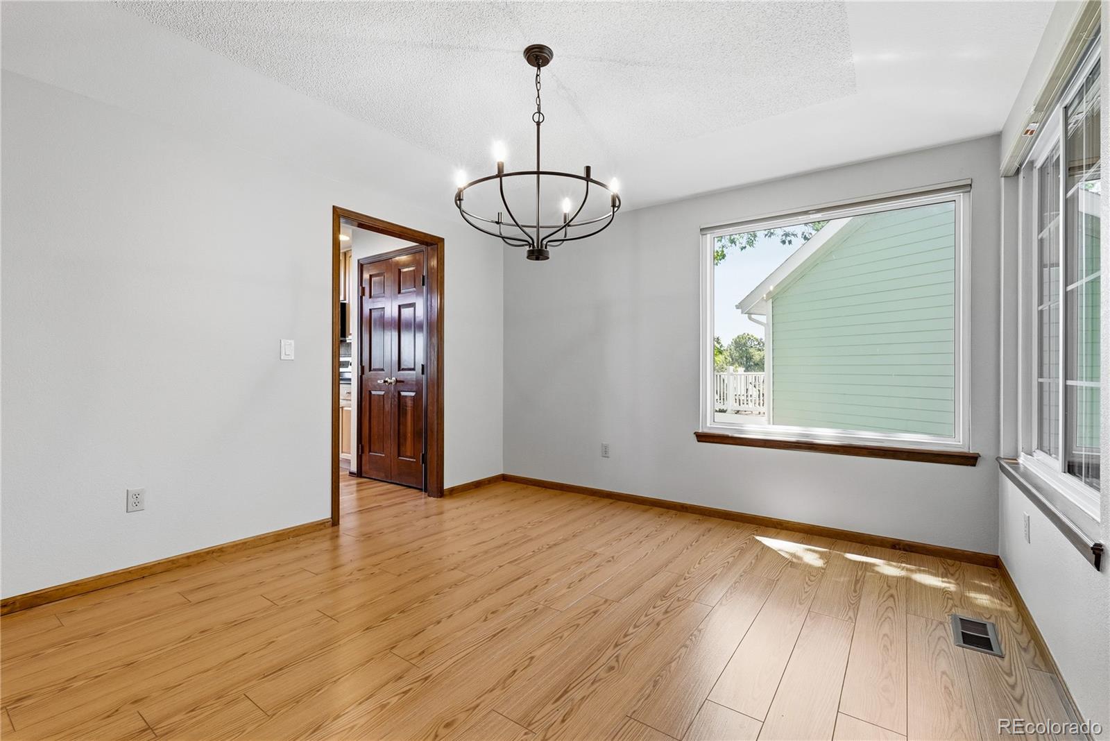 MLS Image #7 for 31  sutherland court,littleton, Colorado