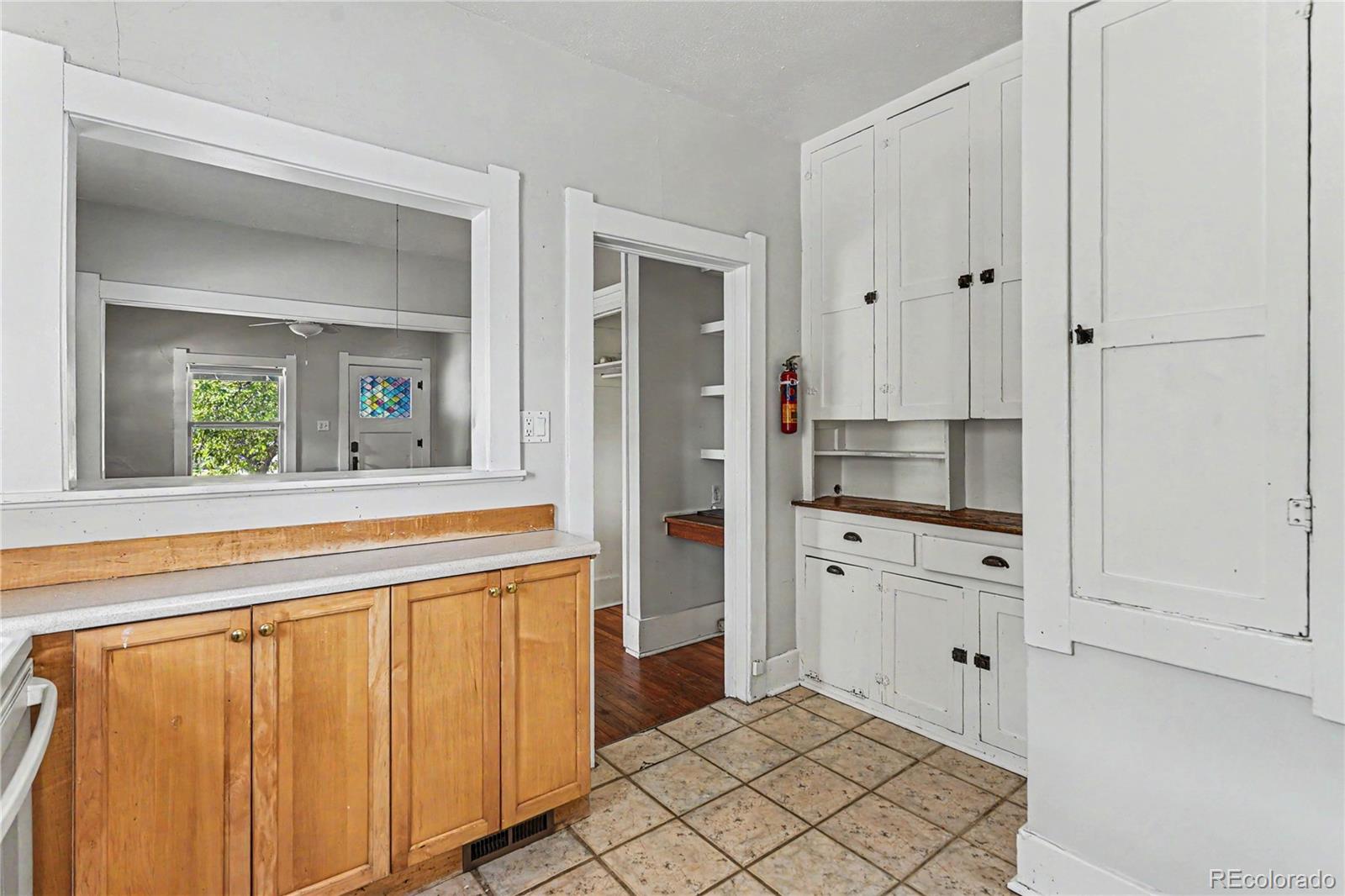 MLS Image #11 for 402 n washington street,denver, Colorado